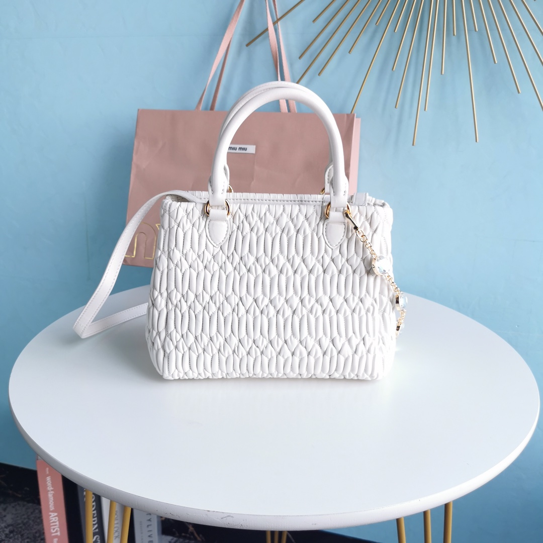 MIUMIU缪缪顶级进口CIoquel软羊皮新款水晶链钻包5BA067