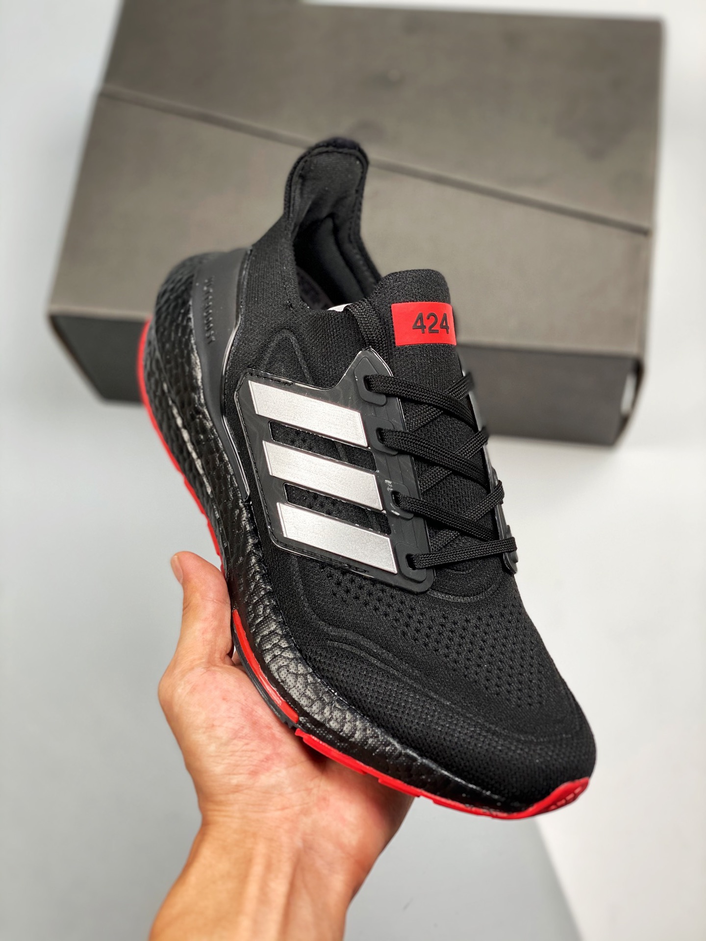 Apoyo para tienda 2 Ultra Boost 7.0 negro y rojo, lanzamiento simultáneo en tiendas, fotos reales en primer lanzamiento…