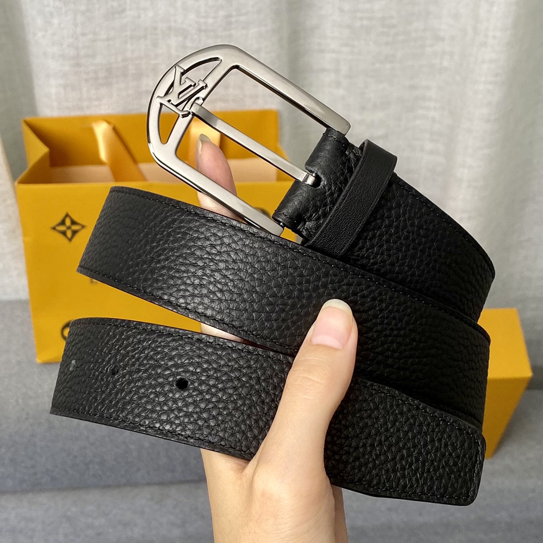 Louis Vuitton Belts Men Calfskin Cowhide