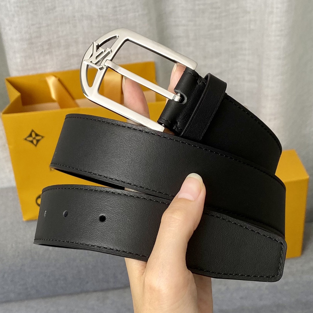 Louis Vuitton Belts Men Calfskin Cowhide