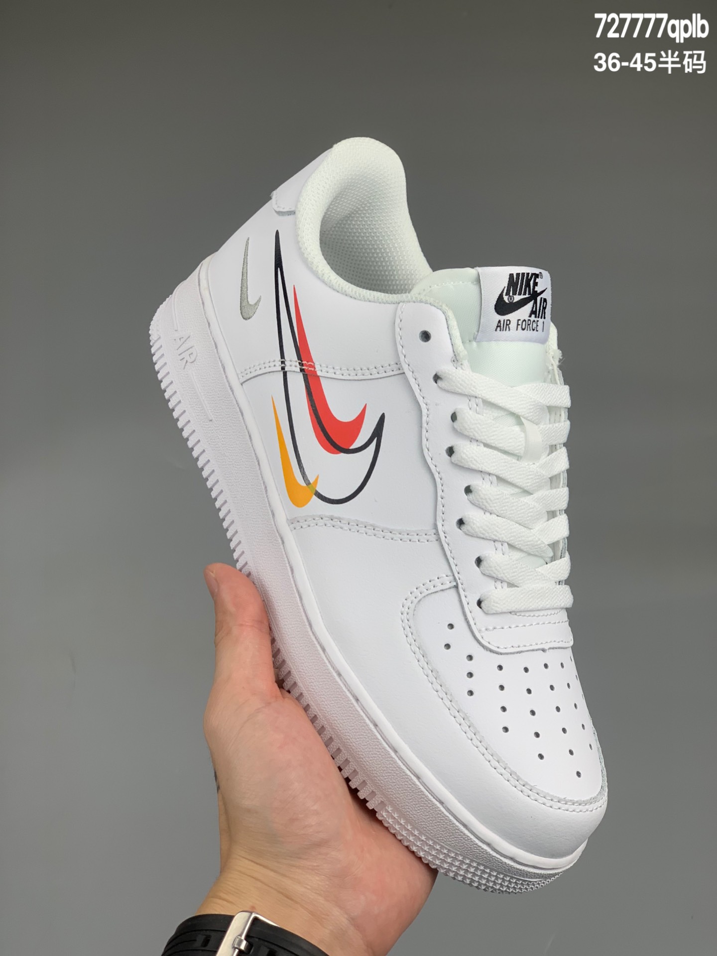 
Nike Air Force 1 Low