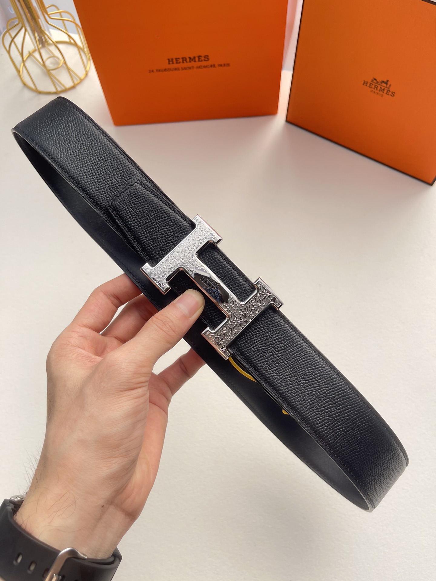 H5  Herms爱马仕 全套包装 男士腰带 带身采用进口双面小牛皮 精钢精品五金 双面可用 宽3.8cm 皮带