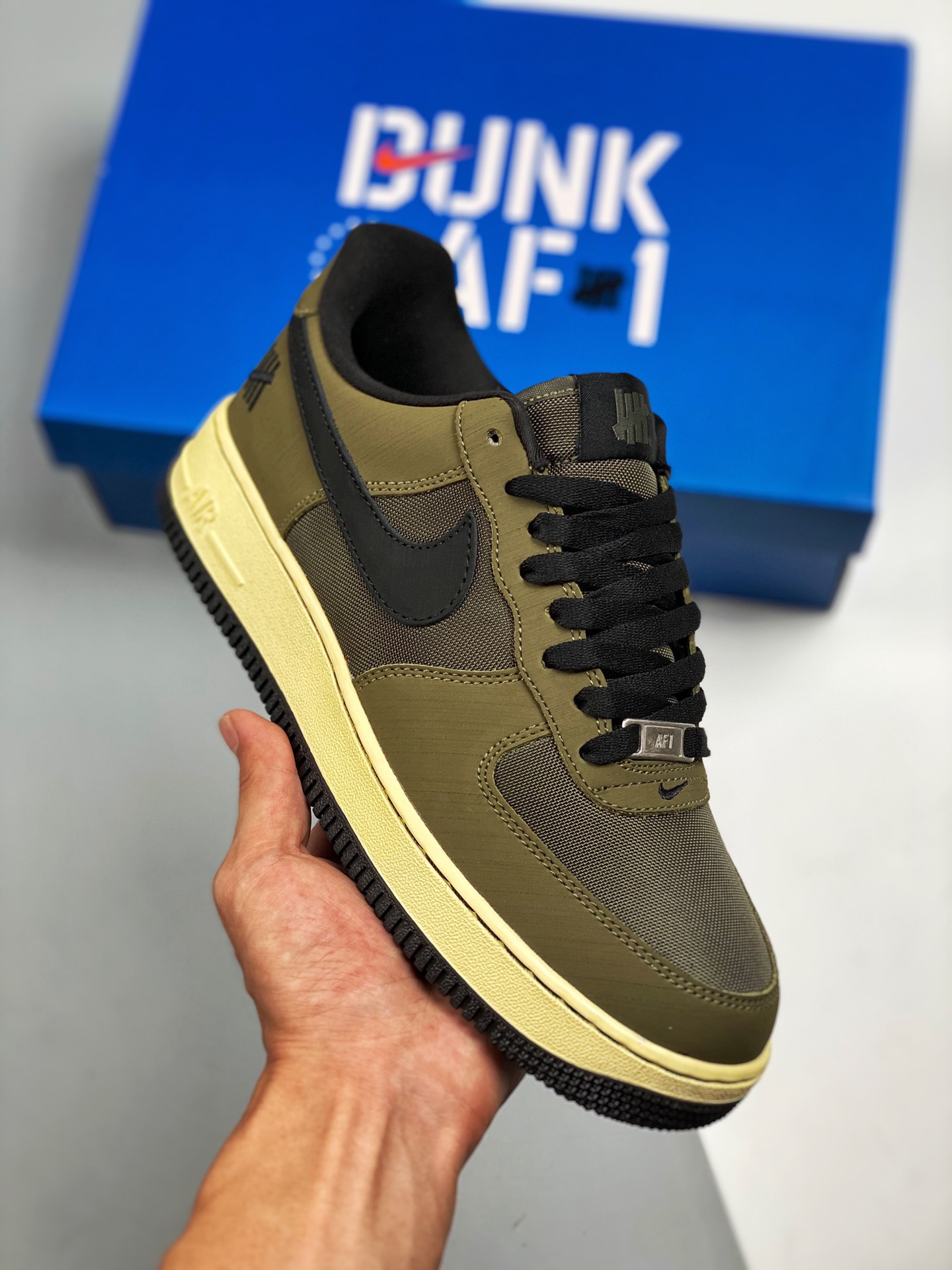 Apoya tienda 3 Nike Force 1 Low SP "Ballistic" verde oliva, horma y plantilla originales, estilo auténtico de Air Force…
