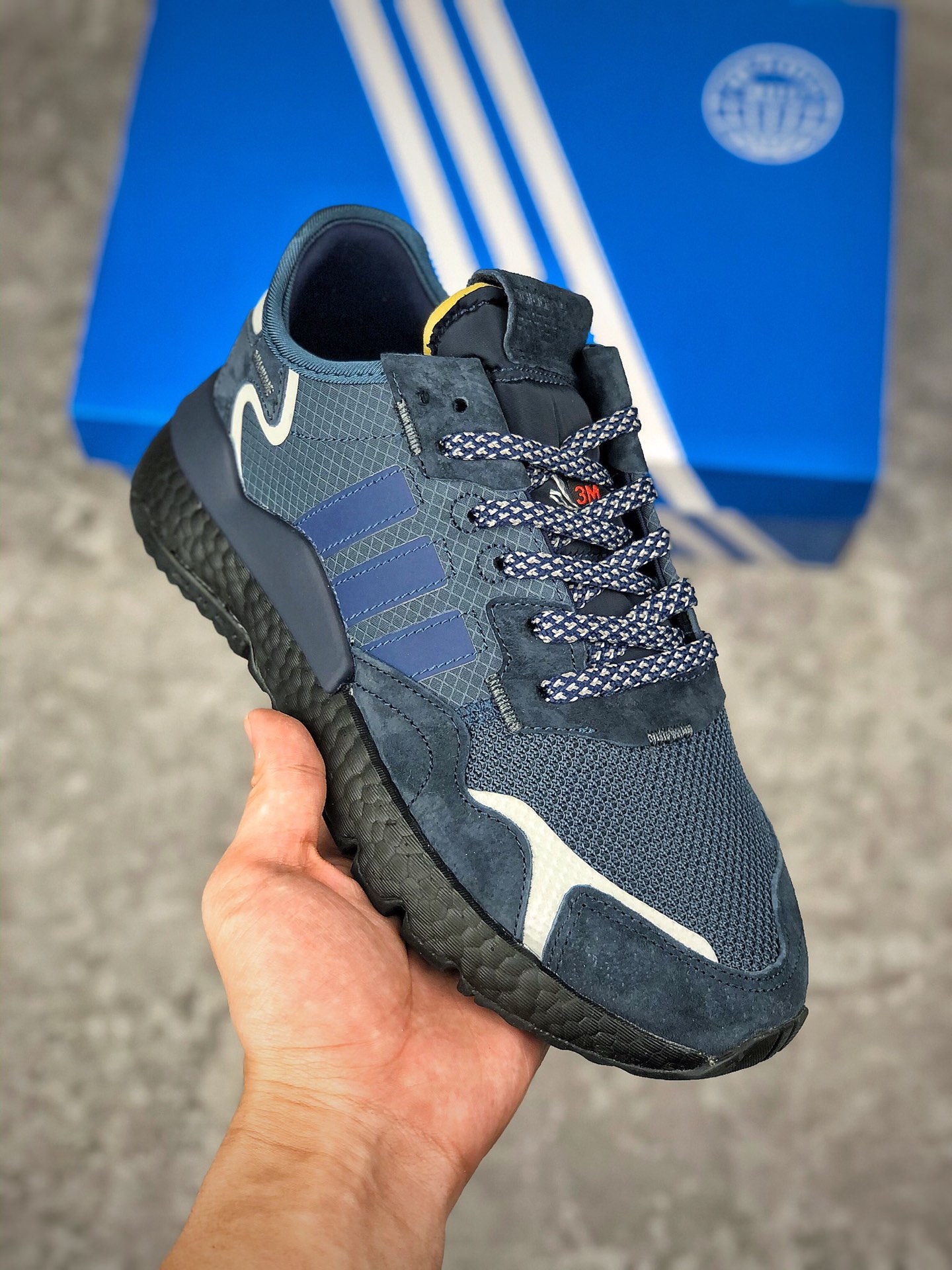  支持放店
Adidas 阿迪达斯 Nite Jogger 2019 Boost 王嘉尔代言款 夜行者3M反光真爆大底复古跑鞋 EE5858 尺码：36 36.5 37 38 38.5 39 40 40.5 41 42 42.5 43 44 45