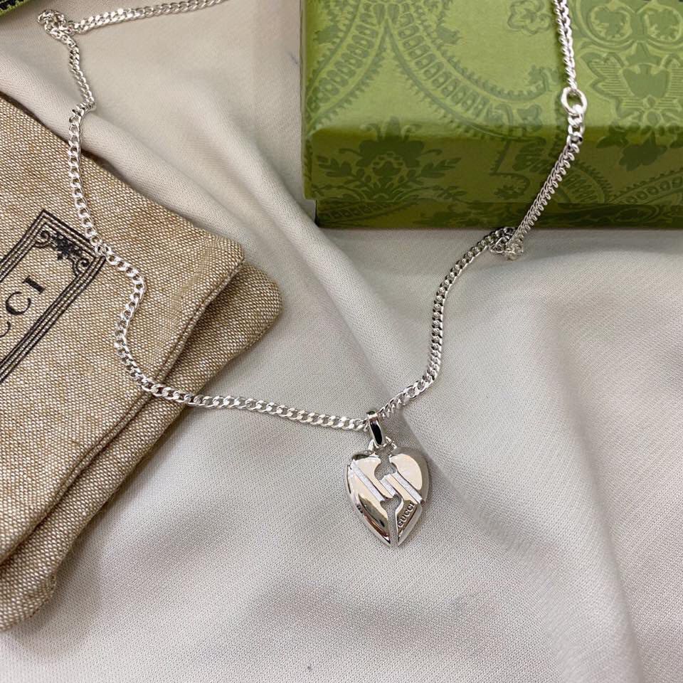 NO:101490,Gucci sterling silver love pendant necklace size 405cm, Gucci necklace, gucci, gucci, necklace, pure silver19860909Gucci古驰纯银爱心吊坠项链 尺寸405cm,古驰项链,gucci,gucci,necklace,pure silver,Jewelry