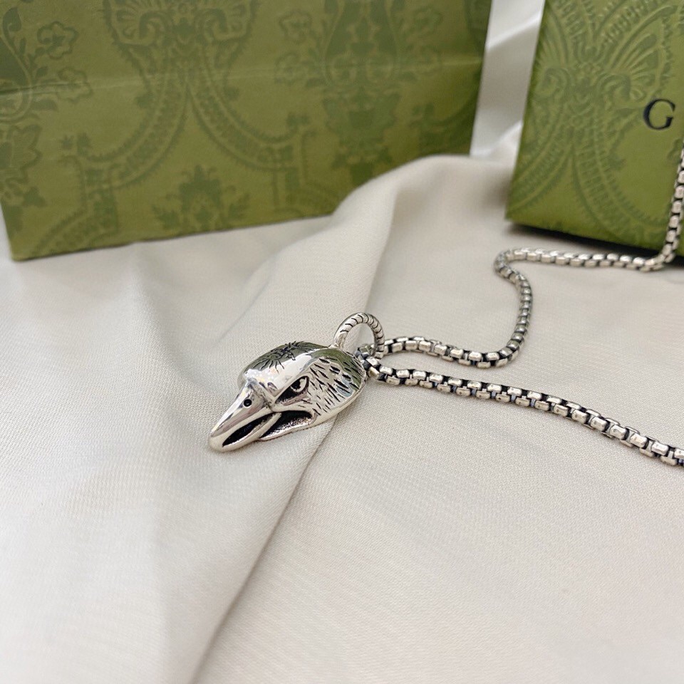 NO:101488,Gucci Gucci sterling silver eagle head pendant fashion necklace size 505cm, Gucci necklace, gucci, gucci, necklace, pure silver19860909Gucci 古驰纯银鹰头吊坠时尚项链 尺寸505cm,古驰项链,gucci,gucci,necklace,pure silver,Jewelry