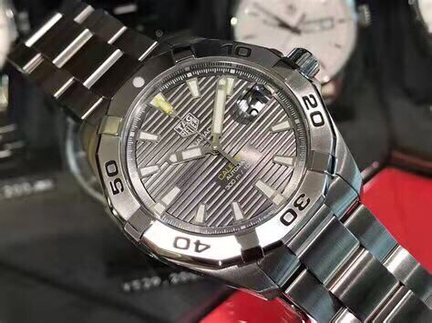 NO:727931,New medium-sized diving mechanical watch!  Batch, new packaging plus 50. Hard goods return, Original Tagheuer, TAG Heuer Aquaracer series mechanical watch, counter 16500. Medium ~ 41mm diameter, sapphire mirror, super luminous hands, original Swiss movement, support for disassembly and inspection, ultra-difficult stainless steel wire drawing process cannot be imitated, one watch and one code with hangtag, counter synchronization!  Brand new complete set of [color][color][color],,tag heue19860909新款中号竞潜机械表！批,新包装加50.硬货回货,Original Tagheuer,泰格豪雅竞潜系列机械表,专柜16500. 中号~41mm表径,蓝宝石镜面,超强夜光指针,原装瑞士机芯,支持拆机验货,超高难度精钢拉丝工艺无法仿制,一表一码配吊牌,专柜同步！全新全套出[色][色][色],,tag heue,Watch