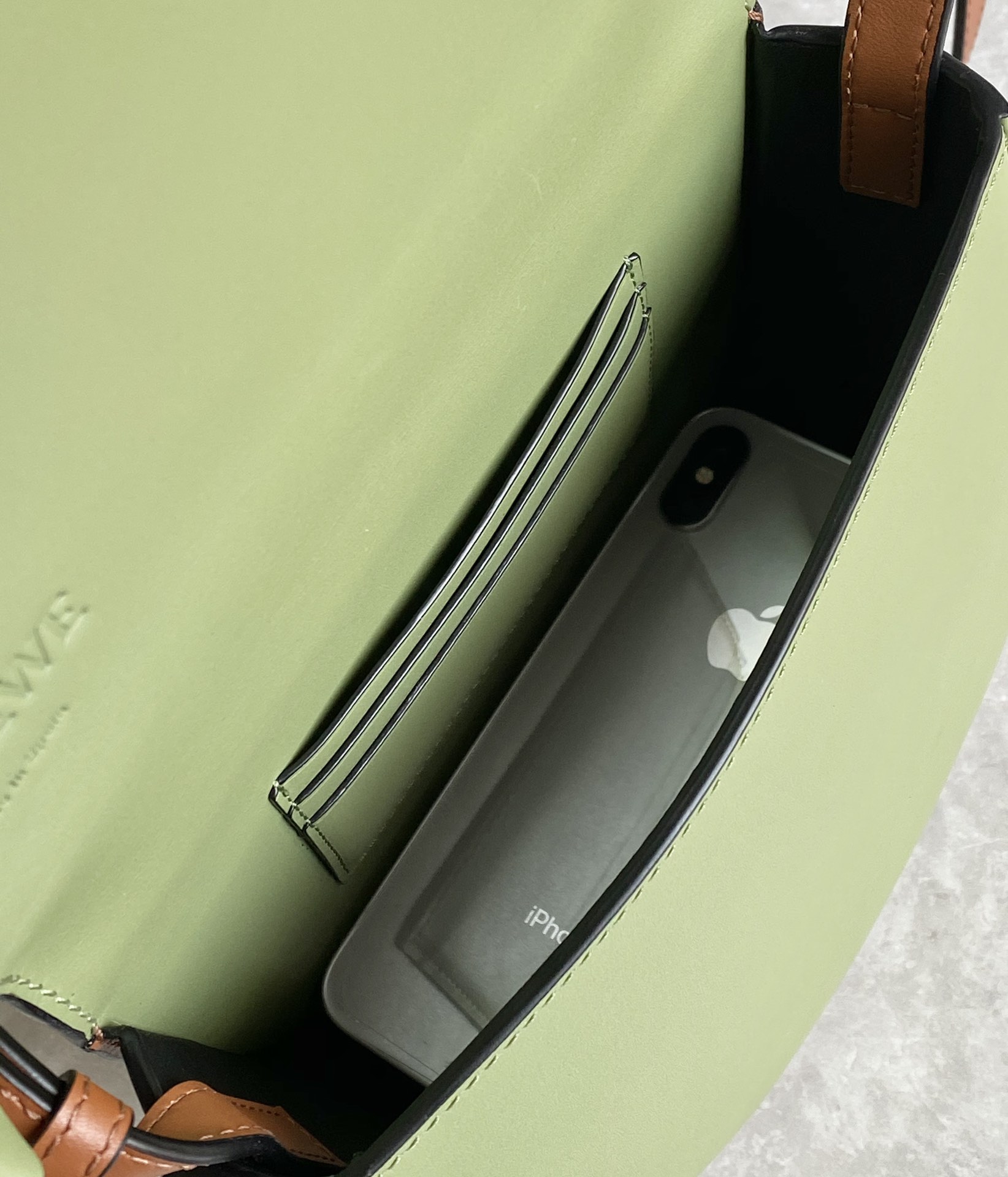 LOEWE罗意威 Heel duo系列单肩包 0508牛油果绿/棕