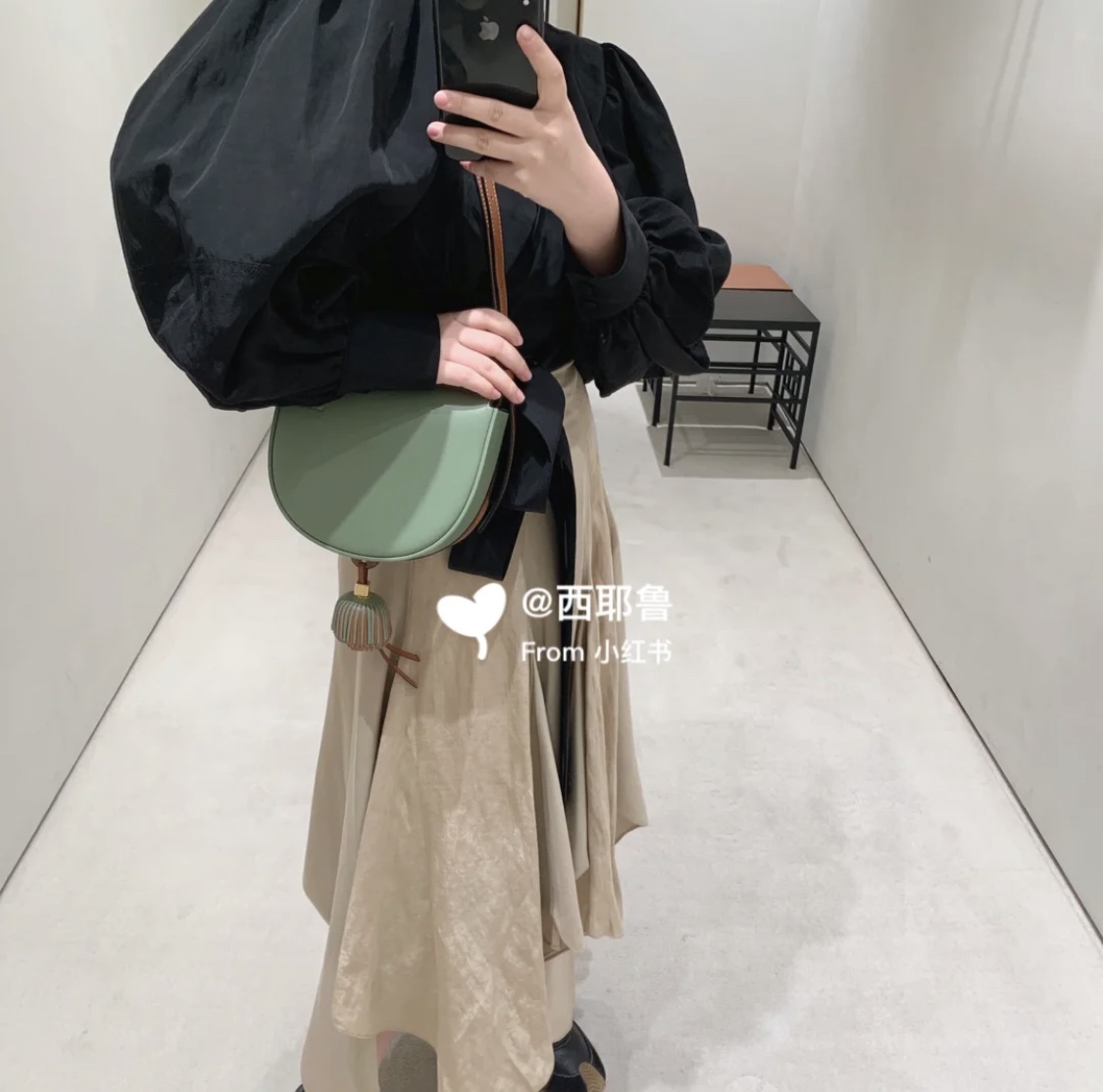 LOEWE罗意威 Heel duo系列单肩包 0508牛油果绿/棕