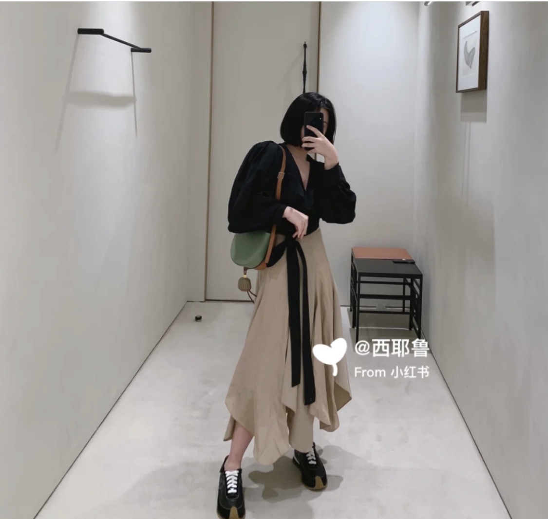 LOEWE罗意威 Heel duo系列单肩包 0508牛油果绿/棕