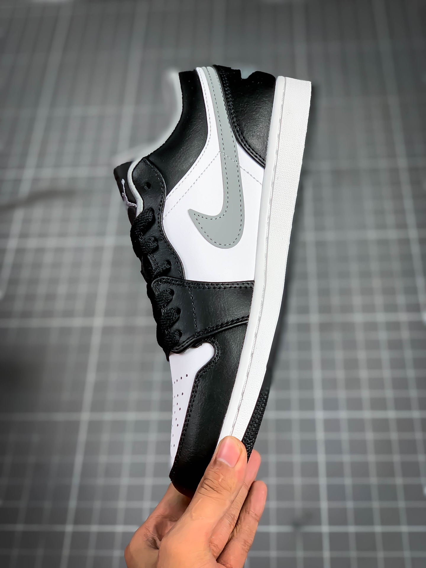 💰140真标💰200公司级💰240纯原版
Air Jordan 1 Low AJ1 （盗图无耻）
耐克 阿迪达斯 三叶草 椰子350 v2 sb dunk 古驰脏脏鞋 麦昆 匡威1970s 万斯 vans 范斯 新百伦 乔丹 air jordan asics亚瑟士 斯凯奇 斐乐 彪马 锐步 mlb fila 鬼冢虎 莆田鞋 板鞋 樱花粉 af1 高帮 纯白 复古 满天星 解构 鞋盾 小麦色 蓝粉 马卡龙 低帮 独角兽 鸳鸯 联名 童鞋 冰淇淋 骨白冰蓝 白蓝 黑色 小白鞋 电玩像素 黑白 涂鸦 镭射 雾霾 白色 diy 1970s 夜光 大童 泼墨 中帮 黑武士 洛克公园 魔术贴 情侣 经典 四钩 奶咖色 刮刮乐 白丝绸 白银 3m 反光 白绿夜光 白橙双钩 小雏菊 权志龙 白绿橙 off white 飞线 金钩 冰块 小银钩 笑脸 缝线 剪纸 纯黑 蓝丝绸 情人节限定 白金 蓝白 354 黑曜石 熊猫 像素 冰蓝 四小勾 水晶底 寿桃 洞洞鞋 彩虹像素 灰色 air force 1 黑色 拖鞋 aj4 aj35 aj11 篮球鞋 莆田 aj3 aj6 aj13 aj7 童鞋 儿童鞋 aj312 aj36 黑白奥利奥 传奇蓝 aj32 限量版 飞人拖鞋 康扣 熊猫 北卡蓝 low 白水泥 藤原浩 aj34郭艾伦 影子灰 蒂芙尼绿 aj10 倒钩 aj9 冰雪奇缘 黑曜石 aj31 aj270 球鞋 大魔王 冰激凌 樱木花道 热熔岩 迪奥联名 胭脂红 凉鞋 aj15 满天星 水泥灰 芝加哥 鸳鸯 aj28 情侣 aj28 樱花粉 电玩像素 北卡蓝 小迪奥 粉色 樱花粉 电玩像素 烟灰 变色龙 兵马俑 大巴黎 aj16 兔八哥 马卡龙 大学蓝 aj30 黑水泥 白蛇 叶绿素 火影 白水泥 情人节限定 粉蛇 黑红 球鞋gtcut kobe球鞋 zoom kobe 500黑武士 2022r nike星空 gt球鞋 zoom跑鞋 纽巴伦990 nikecourt女鞋 zoom aj1 nb827 斐乐hike nike青花瓷 aj镭射 科6 next跑鞋 宇航员2.0 小白鞋 男鞋 运动鞋 斯凯奇 斐乐 板鞋 aj 彪马 新百伦 亚瑟士 new balance adidas 阿迪达斯 篮球鞋 空军一号 纯白 跑步鞋 vision street wear puma 女运动休闲鞋 nb 情侣鞋 球鞋 dunk 美津浓 欧文7 运动鞋女款跑步鞋 休闲男鞋 aj1 拖鞋 耐克鞋男新款 鞋子 童鞋 男款 飞马 zoom 超级飞马 跑鞋 老爹鞋 air max 儿童鞋子 男士 飞马38 m2k 日落 黑白熊猫 女款 飞马39 男款 阿甘鞋 飞马37 夏季 dunk sb 华夫鞋 凉鞋 开拓者 夏款 毛毛虫 气垫 air zoom 休闲鞋 高帮 帆布鞋 sacai 2022 vapormax 赤足 飞马36 af1 紫葡萄 树莓紫 winflo8 court女鞋 网鞋 zoom 破二 dc0774 拖鞋 superfly 子弹头 dunk黑白熊猫 blazer max270 欧文7 小童鞋 阿尔法 欧文8 登月 星空 莆田 黑武士 airmax97 贝壳头 三叶草 boost forum 椰子鞋 yeezy neo 暗夜精灵 金标 椰子 350 v2 ultraboost 清风 阿尔法 涉水鞋 ub21 ub22 forum84 ub nmd 爆米花 pro2 cut supernova x9000 椰子500 小椰子 forum low 史密斯 椰子700 樱花系列女鞋 新百伦530 327 574 5740 满天星 992 550 990 303 nb2002ra 302 元祖灰 993 990v5 nb300 ms327 580 999 nb327新百伦 新百伦878 nb300 5740奶茶色 m5740nb5740 997 608 452 nbms327 992元祖灰 996 880 低帮 倒钩 aj1 low 北卡蓝 黑曜石 倒钩藤原浩鞋 芝加哥 禁穿 小迪奥aj1 aj1大学蓝 樱花粉 烟灰 闪电倒钩 mid 影子灰 白丝绸 黑红脚趾 黑红 马卡龙 小dior 蒂芙尼绿 黑脚趾 小摩卡 蜘蛛侠 兔八哥 莆田纯原 纯白 中帮 黑粉脚趾 鸳鸯 low摩卡棕 扣碎 倒钩低帮 小闪电 凯尔特人 芝加哥ow联名 灰白 红豆奶茶 叛逆 换底 扣碎篮板 摩卡棕 迪奥联名鞋 皇家蓝 低帮女鞋倒钩白棕 泡泡糖 黑粉脚趾 北卡蓝低帮 黑绿脚趾 影子灰 蒂芙尼绿 黑脚趾 浆果粉 扣碎篮板 鸳鸯 冰淇淋 白丝绸 激光蓝 offwhite联名 黑粉脚趾 蓝 水洗丹宁 情人节 午夜蓝 凯尔特人 泡泡糖 男鞋 女鞋 夏季 儿童 拖鞋 小众鞋 篮球鞋 凉鞋 运动鞋 跑步鞋 童鞋 板鞋 日落 足球鞋 小白鞋 跑鞋 老爹鞋 zoom 超级飞马 36 37 38 sb dunk 鞋子 新款 m2k air max 薄款 赤足5.0 星空 登月 vapormax 超轻 网鞋 气垫鞋 阿甘鞋 休闲鞋 47 blazer 高帮 樱花粉 free vaporfly 情侣 子弹头 华夫鞋 欧文7 lebron18 joyride fly3 max270 杜兰特5 毛毛虫 黑武士 限量版 忍者 马拉松 winflo7 kyrie7 ep 莆田鞋 板鞋 樱花粉 af1 高帮 纯白 复古 满天星 解构 鞋盾 小麦色 蓝粉 马卡龙 低帮 独角兽 鸳鸯 联名 童鞋 冰淇淋 骨白冰蓝 白蓝 黑色 小白鞋 电玩像素 黑白 涂鸦 镭射 雾霾 白色 diy 夜光 大童 泼墨 中帮 黑武士 洛克公园 魔术贴 情侣 经典 四钩 奶咖色 刮刮乐 白丝绸 白银 3m 反光 白绿夜光 白橙双钩 小雏菊 权志龙 白绿橙 off white 飞线 金钩 冰块 小银钩 笑脸 缝线 剪纸 纯黑 蓝丝绸 情人节限定 白金 蓝白 354 黑曜石 熊猫 像素 冰蓝 四小勾 水晶底 寿桃 洞洞鞋 彩虹像素 灰色 air force 1 黑色 拖鞋 aj4 aj35 aj11 篮球鞋 莆田 aj3 aj6 aj13 aj7 童鞋 儿童鞋 aj312 aj36 黑白奥利奥 德训 aj32 限量版 飞人拖鞋 康扣 熊猫 北卡蓝 low 白水泥 藤原浩 aj34郭艾伦 影子灰 aj10 倒钩 aj9 冰雪奇缘 黑曜石 aj31 aj270 球鞋 samba gazelle