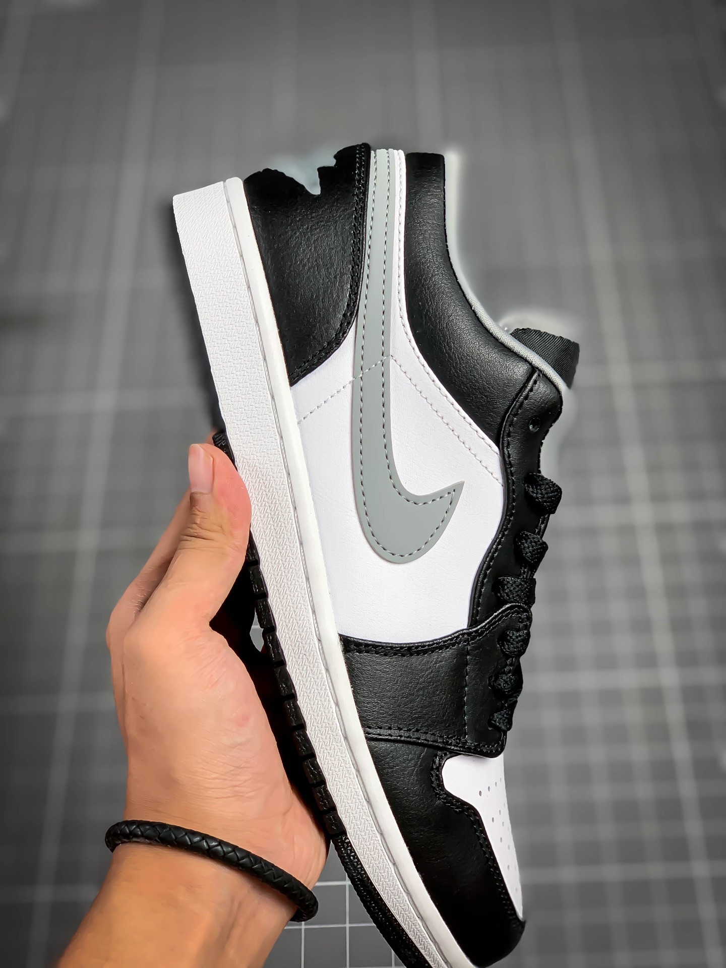 💰140真标💰200公司级💰240纯原版
Air Jordan 1 Low AJ1 （盗图无耻）
耐克 阿迪达斯 三叶草 椰子350 v2 sb dunk 古驰脏脏鞋 麦昆 匡威1970s 万斯 vans 范斯 新百伦 乔丹 air jordan asics亚瑟士 斯凯奇 斐乐 彪马 锐步 mlb fila 鬼冢虎 莆田鞋 板鞋 樱花粉 af1 高帮 纯白 复古 满天星 解构 鞋盾 小麦色 蓝粉 马卡龙 低帮 独角兽 鸳鸯 联名 童鞋 冰淇淋 骨白冰蓝 白蓝 黑色 小白鞋 电玩像素 黑白 涂鸦 镭射 雾霾 白色 diy 1970s 夜光 大童 泼墨 中帮 黑武士 洛克公园 魔术贴 情侣 经典 四钩 奶咖色 刮刮乐 白丝绸 白银 3m 反光 白绿夜光 白橙双钩 小雏菊 权志龙 白绿橙 off white 飞线 金钩 冰块 小银钩 笑脸 缝线 剪纸 纯黑 蓝丝绸 情人节限定 白金 蓝白 354 黑曜石 熊猫 像素 冰蓝 四小勾 水晶底 寿桃 洞洞鞋 彩虹像素 灰色 air force 1 黑色 拖鞋 aj4 aj35 aj11 篮球鞋 莆田 aj3 aj6 aj13 aj7 童鞋 儿童鞋 aj312 aj36 黑白奥利奥 传奇蓝 aj32 限量版 飞人拖鞋 康扣 熊猫 北卡蓝 low 白水泥 藤原浩 aj34郭艾伦 影子灰 蒂芙尼绿 aj10 倒钩 aj9 冰雪奇缘 黑曜石 aj31 aj270 球鞋 大魔王 冰激凌 樱木花道 热熔岩 迪奥联名 胭脂红 凉鞋 aj15 满天星 水泥灰 芝加哥 鸳鸯 aj28 情侣 aj28 樱花粉 电玩像素 北卡蓝 小迪奥 粉色 樱花粉 电玩像素 烟灰 变色龙 兵马俑 大巴黎 aj16 兔八哥 马卡龙 大学蓝 aj30 黑水泥 白蛇 叶绿素 火影 白水泥 情人节限定 粉蛇 黑红 球鞋gtcut kobe球鞋 zoom kobe 500黑武士 2022r nike星空 gt球鞋 zoom跑鞋 纽巴伦990 nikecourt女鞋 zoom aj1 nb827 斐乐hike nike青花瓷 aj镭射 科6 next跑鞋 宇航员2.0 小白鞋 男鞋 运动鞋 斯凯奇 斐乐 板鞋 aj 彪马 新百伦 亚瑟士 new balance adidas 阿迪达斯 篮球鞋 空军一号 纯白 跑步鞋 vision street wear puma 女运动休闲鞋 nb 情侣鞋 球鞋 dunk 美津浓 欧文7 运动鞋女款跑步鞋 休闲男鞋 aj1 拖鞋 耐克鞋男新款 鞋子 童鞋 男款 飞马 zoom 超级飞马 跑鞋 老爹鞋 air max 儿童鞋子 男士 飞马38 m2k 日落 黑白熊猫 女款 飞马39 男款 阿甘鞋 飞马37 夏季 dunk sb 华夫鞋 凉鞋 开拓者 夏款 毛毛虫 气垫 air zoom 休闲鞋 高帮 帆布鞋 sacai 2022 vapormax 赤足 飞马36 af1 紫葡萄 树莓紫 winflo8 court女鞋 网鞋 zoom 破二 dc0774 拖鞋 superfly 子弹头 dunk黑白熊猫 blazer max270 欧文7 小童鞋 阿尔法 欧文8 登月 星空 莆田 黑武士 airmax97 贝壳头 三叶草 boost forum 椰子鞋 yeezy neo 暗夜精灵 金标 椰子 350 v2 ultraboost 清风 阿尔法 涉水鞋 ub21 ub22 forum84 ub nmd 爆米花 pro2 cut supernova x9000 椰子500 小椰子 forum low 史密斯 椰子700 樱花系列女鞋 新百伦530 327 574 5740 满天星 992 550 990 303 nb2002ra 302 元祖灰 993 990v5 nb300 ms327 580 999 nb327新百伦 新百伦878 nb300 5740奶茶色 m5740nb5740 997 608 452 nbms327 992元祖灰 996 880 低帮 倒钩 aj1 low 北卡蓝 黑曜石 倒钩藤原浩鞋 芝加哥 禁穿 小迪奥aj1 aj1大学蓝 樱花粉 烟灰 闪电倒钩 mid 影子灰 白丝绸 黑红脚趾 黑红 马卡龙 小dior 蒂芙尼绿 黑脚趾 小摩卡 蜘蛛侠 兔八哥 莆田纯原 纯白 中帮 黑粉脚趾 鸳鸯 low摩卡棕 扣碎 倒钩低帮 小闪电 凯尔特人 芝加哥ow联名 灰白 红豆奶茶 叛逆 换底 扣碎篮板 摩卡棕 迪奥联名鞋 皇家蓝 低帮女鞋倒钩白棕 泡泡糖 黑粉脚趾 北卡蓝低帮 黑绿脚趾 影子灰 蒂芙尼绿 黑脚趾 浆果粉 扣碎篮板 鸳鸯 冰淇淋 白丝绸 激光蓝 offwhite联名 黑粉脚趾 蓝 水洗丹宁 情人节 午夜蓝 凯尔特人 泡泡糖 男鞋 女鞋 夏季 儿童 拖鞋 小众鞋 篮球鞋 凉鞋 运动鞋 跑步鞋 童鞋 板鞋 日落 足球鞋 小白鞋 跑鞋 老爹鞋 zoom 超级飞马 36 37 38 sb dunk 鞋子 新款 m2k air max 薄款 赤足5.0 星空 登月 vapormax 超轻 网鞋 气垫鞋 阿甘鞋 休闲鞋 47 blazer 高帮 樱花粉 free vaporfly 情侣 子弹头 华夫鞋 欧文7 lebron18 joyride fly3 max270 杜兰特5 毛毛虫 黑武士 限量版 忍者 马拉松 winflo7 kyrie7 ep 莆田鞋 板鞋 樱花粉 af1 高帮 纯白 复古 满天星 解构 鞋盾 小麦色 蓝粉 马卡龙 低帮 独角兽 鸳鸯 联名 童鞋 冰淇淋 骨白冰蓝 白蓝 黑色 小白鞋 电玩像素 黑白 涂鸦 镭射 雾霾 白色 diy 夜光 大童 泼墨 中帮 黑武士 洛克公园 魔术贴 情侣 经典 四钩 奶咖色 刮刮乐 白丝绸 白银 3m 反光 白绿夜光 白橙双钩 小雏菊 权志龙 白绿橙 off white 飞线 金钩 冰块 小银钩 笑脸 缝线 剪纸 纯黑 蓝丝绸 情人节限定 白金 蓝白 354 黑曜石 熊猫 像素 冰蓝 四小勾 水晶底 寿桃 洞洞鞋 彩虹像素 灰色 air force 1 黑色 拖鞋 aj4 aj35 aj11 篮球鞋 莆田 aj3 aj6 aj13 aj7 童鞋 儿童鞋 aj312 aj36 黑白奥利奥 德训 aj32 限量版 飞人拖鞋 康扣 熊猫 北卡蓝 low 白水泥 藤原浩 aj34郭艾伦 影子灰 aj10 倒钩 aj9 冰雪奇缘 黑曜石 aj31 aj270 球鞋 samba gazelle