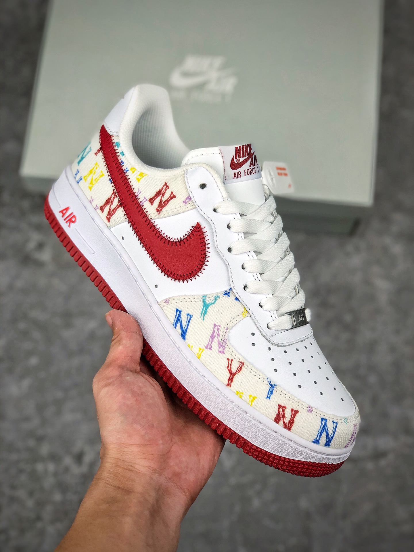  支持放店
Nk Air Force 1’07 MLB 洋基队联名白红满天星配色帆皮拼接低帮板鞋 315122-443
尺码：36 36.5 37.5 38 38.5 39 40 40.5 41 42 42.5 43 44 44.5 45