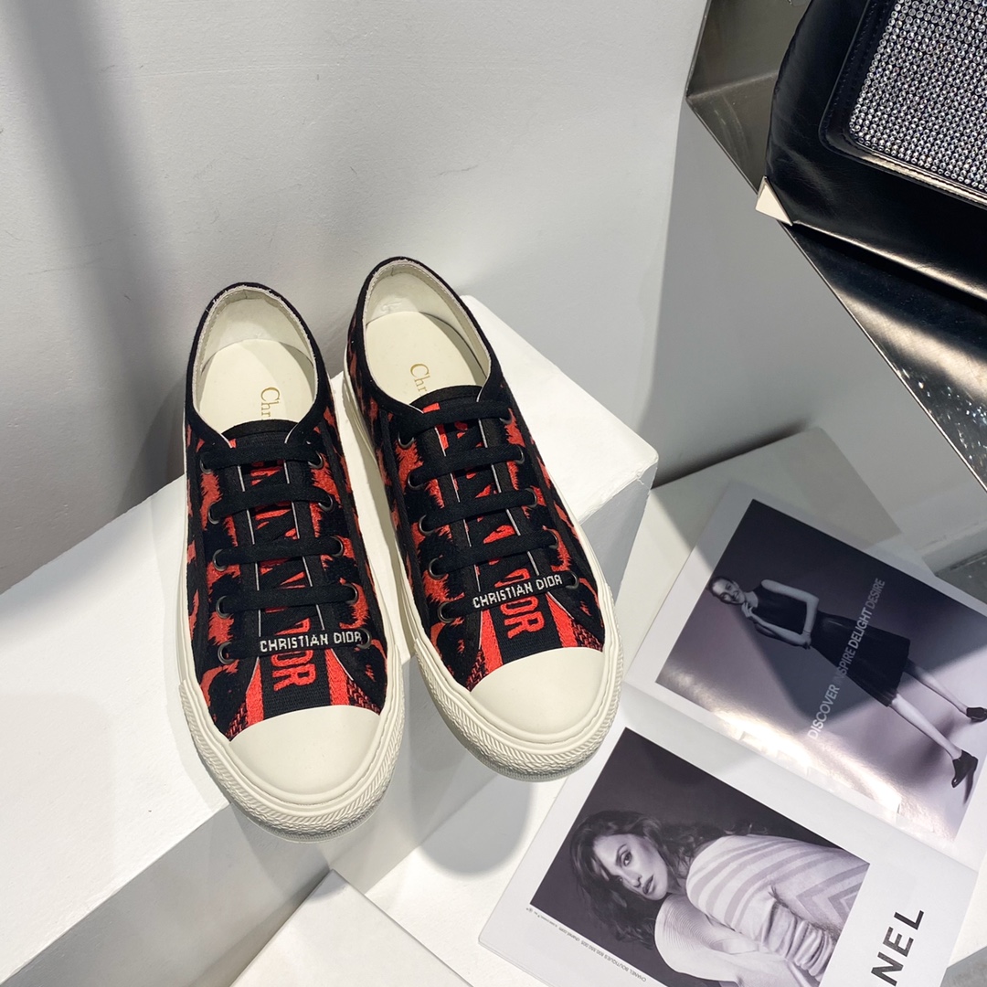 Dior 2022 collection croisière nouvelle Walk'n'Dior chaussures décontractées à lacets Etoile embossé logo CD qualité top