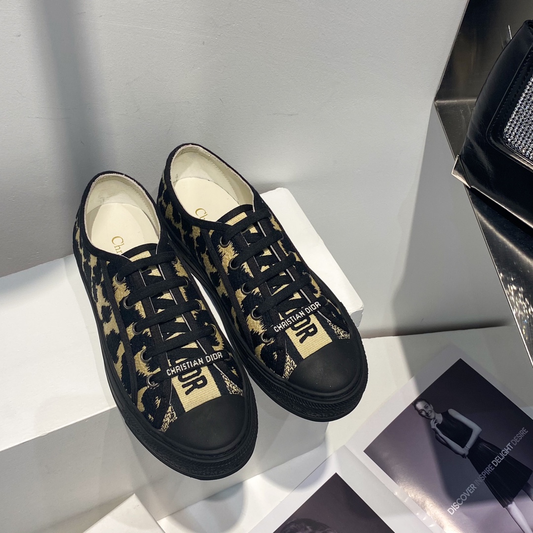 Dior 2022 collection croisière nouvelle Walk'n'Dior chaussures décontractées à lacets Etoile embossé logo CD qualité top