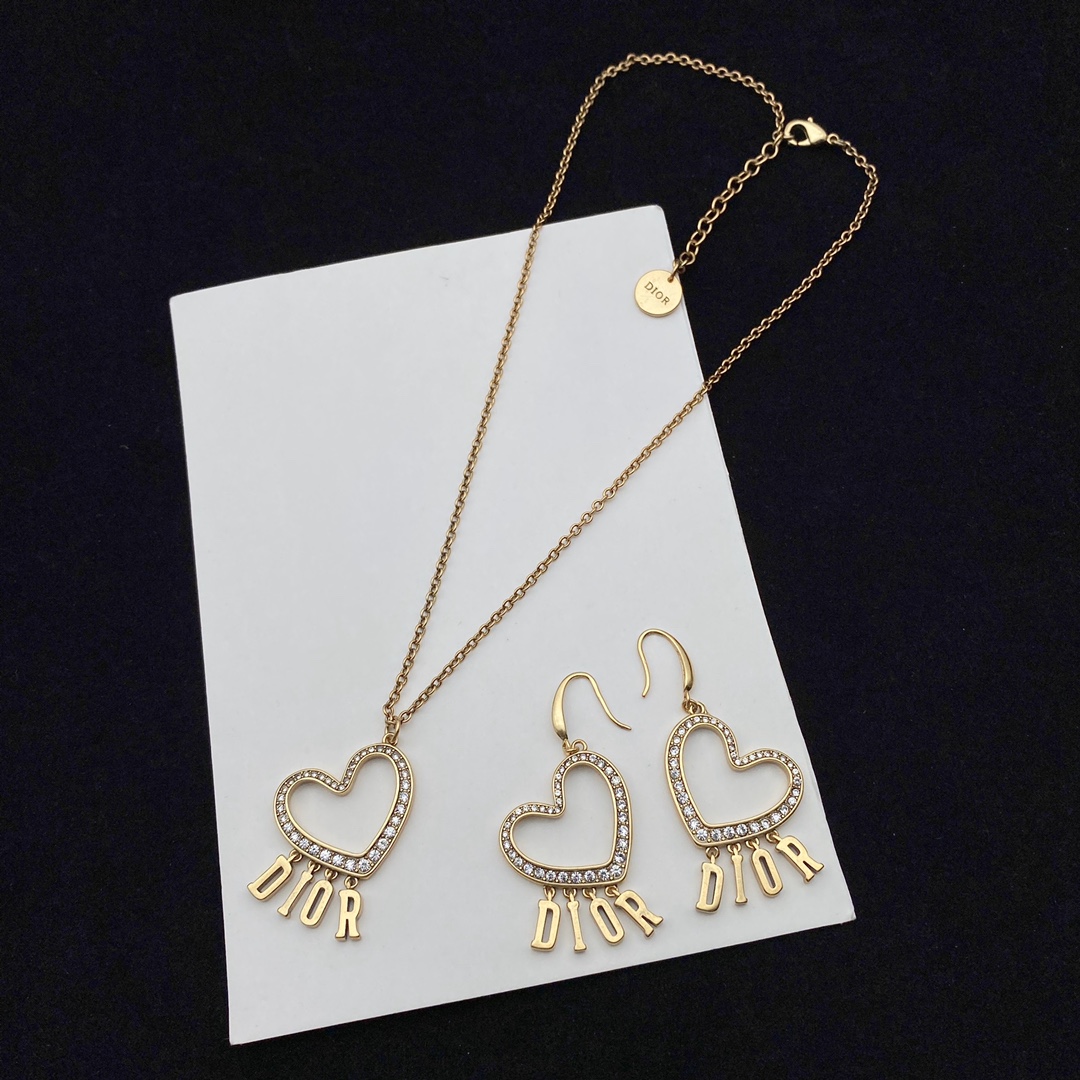 Dior Sale
 Jewelry Earring Necklaces & Pendants
