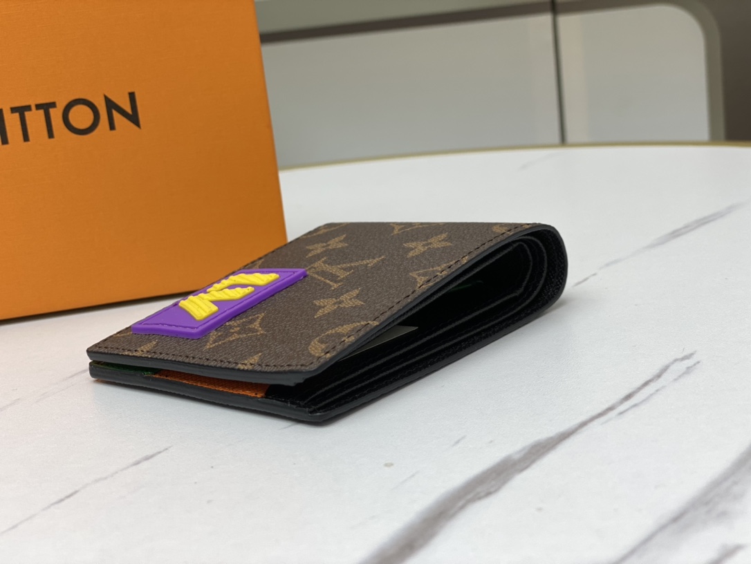 Close-up of the leather texture on a bifold wallet