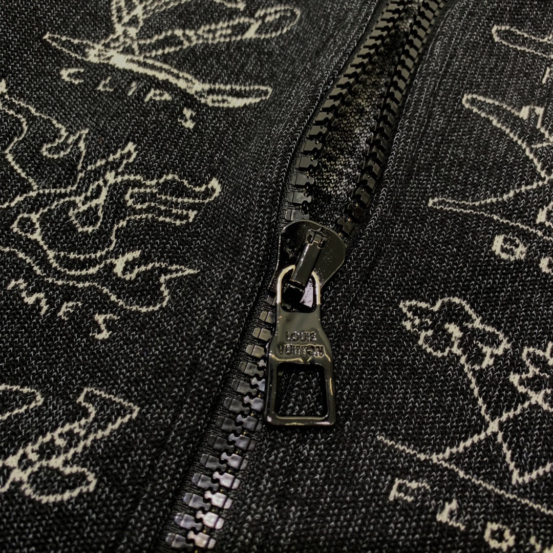 LouisVuitton 路易威登 22FW满印LOGO棒球服夹克