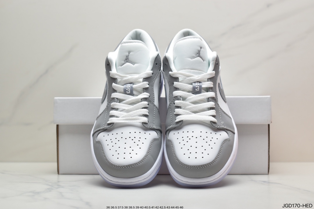 180 Nike Wmns Air Jordan 1 Low”Wmns Air Jordan 1 Low”White Wolf Grey”AJ1乔丹休闲运动篮球鞋“灰白烟灰雾霾小迪奥”DC0774-105