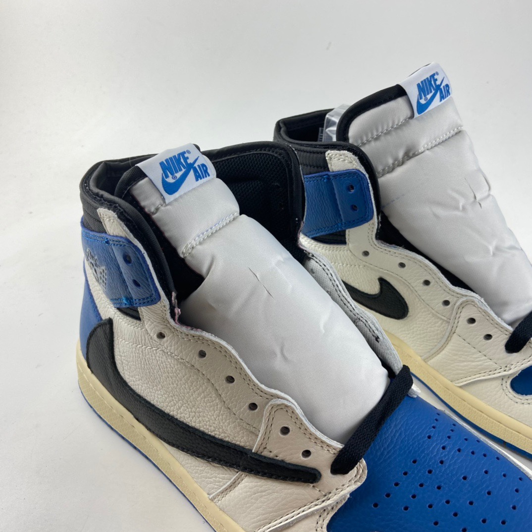 P450  Travis Scott x Air Jordan 1 High OG AJ1闪电倒勾 DH3227-105