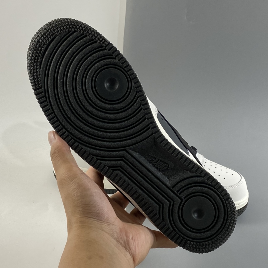 P220  NIKE Air Force 1 Low 空军一号低帮休闲板鞋 CL2026-113