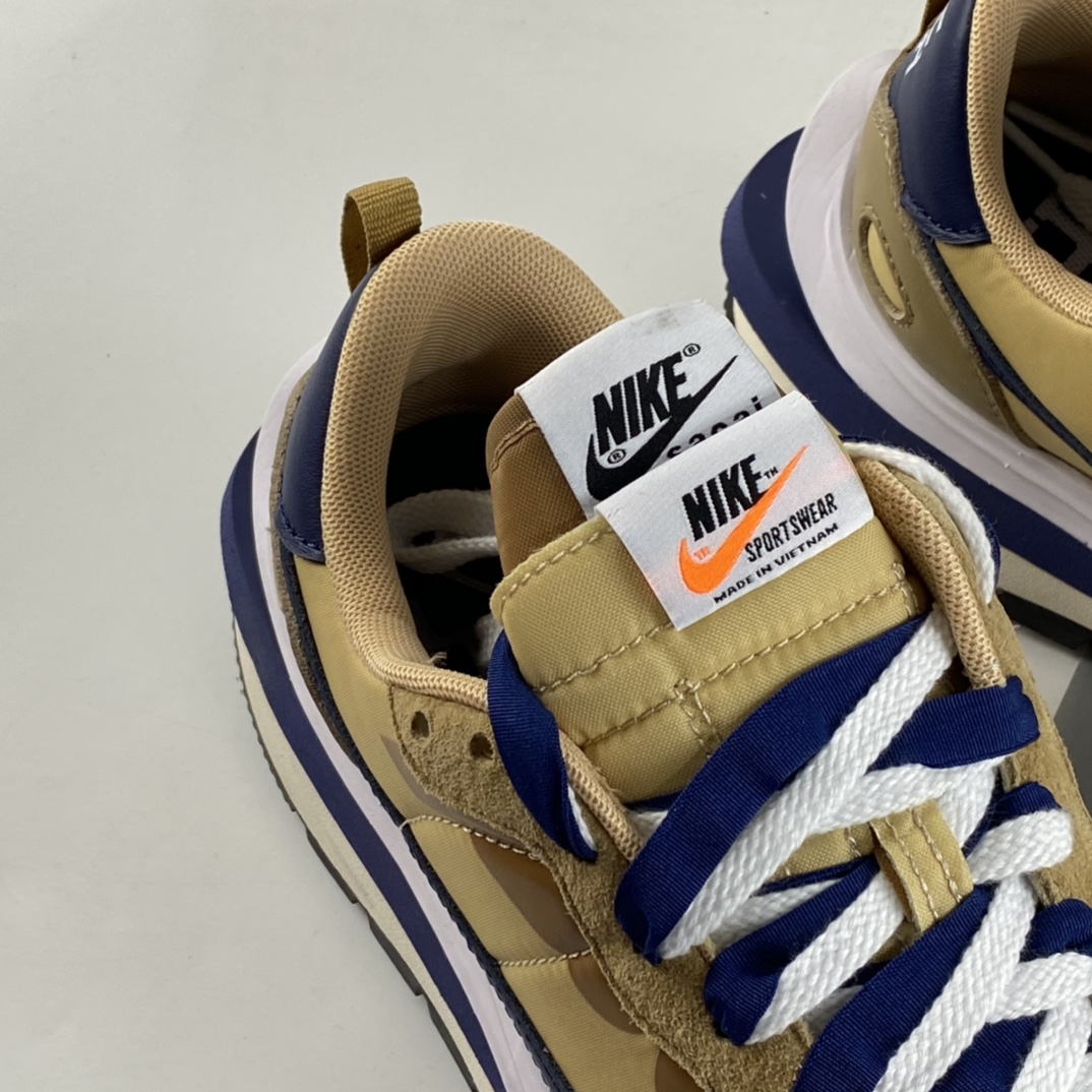 P280 日式解构美学联名Sacai x Nike Pegasus Vaporfly SP 大重叠双钩子慢跑鞋 DD1875-200