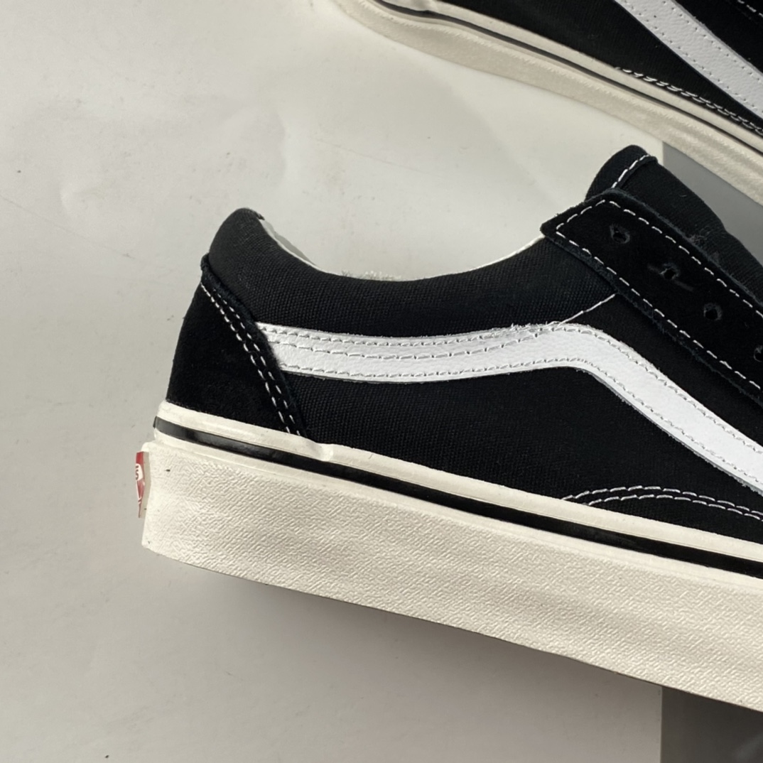 P140  VANS Old Skool 安纳海姆亮油版休闲滑板鞋 VN0A38G2PXC