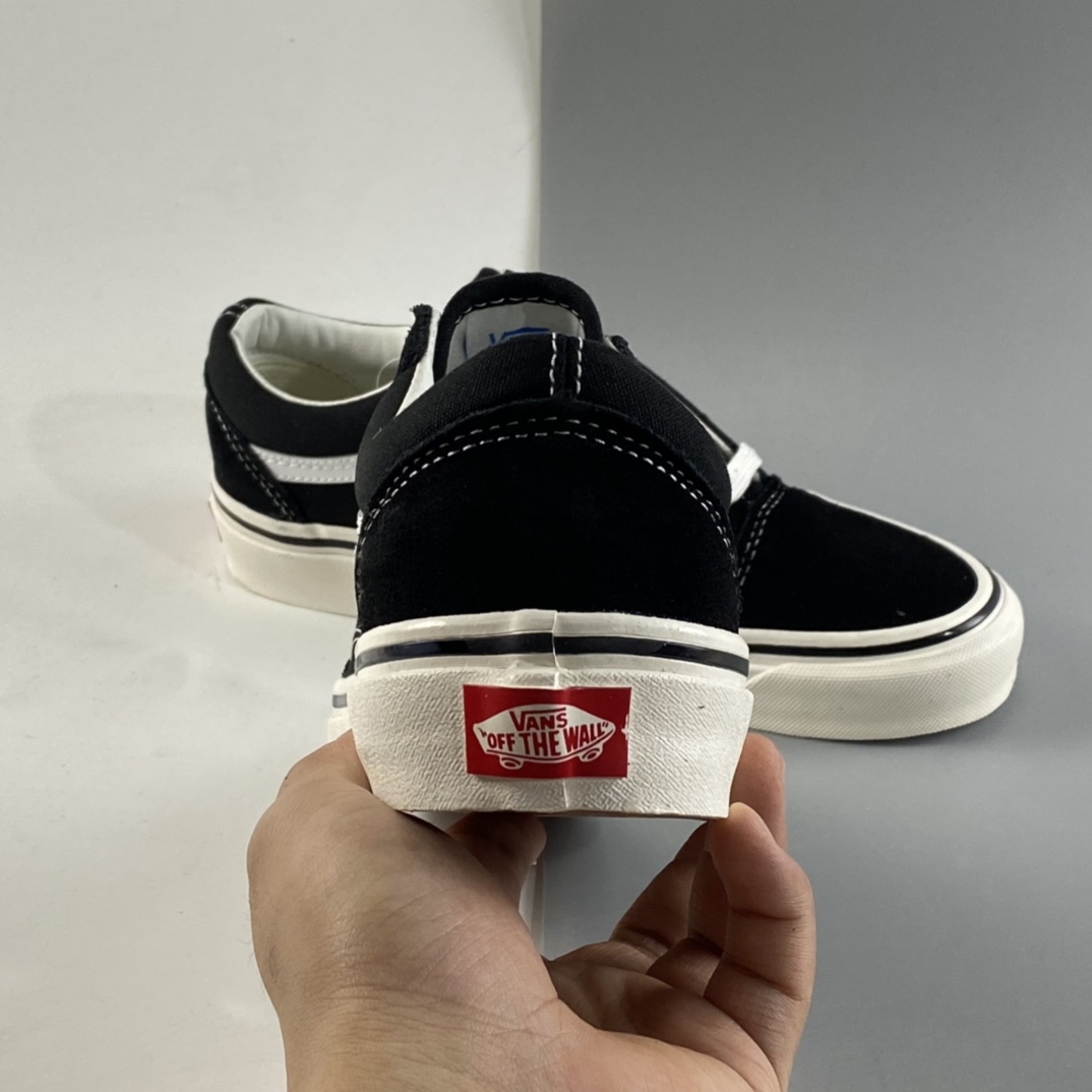 P140  VANS Old Skool 安纳海姆亮油版休闲滑板鞋 VN0A38G2PXC
