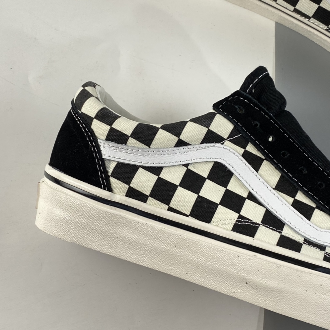 P140  VANS Old Skool 安纳海姆亮油版休闲滑板鞋  棋盘格 VN0A38G2OAK