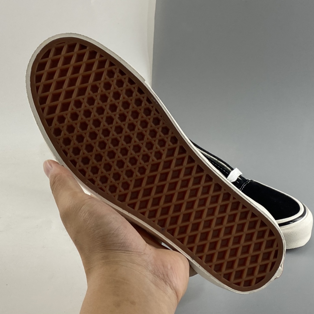 P140  VANS Old Skool 安纳海姆亮油版休闲滑板鞋  棋盘格 VN0A38G2OAK