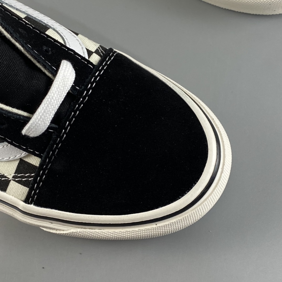 P140  VANS Old Skool 安纳海姆亮油版休闲滑板鞋  棋盘格 VN0A38G2OAK