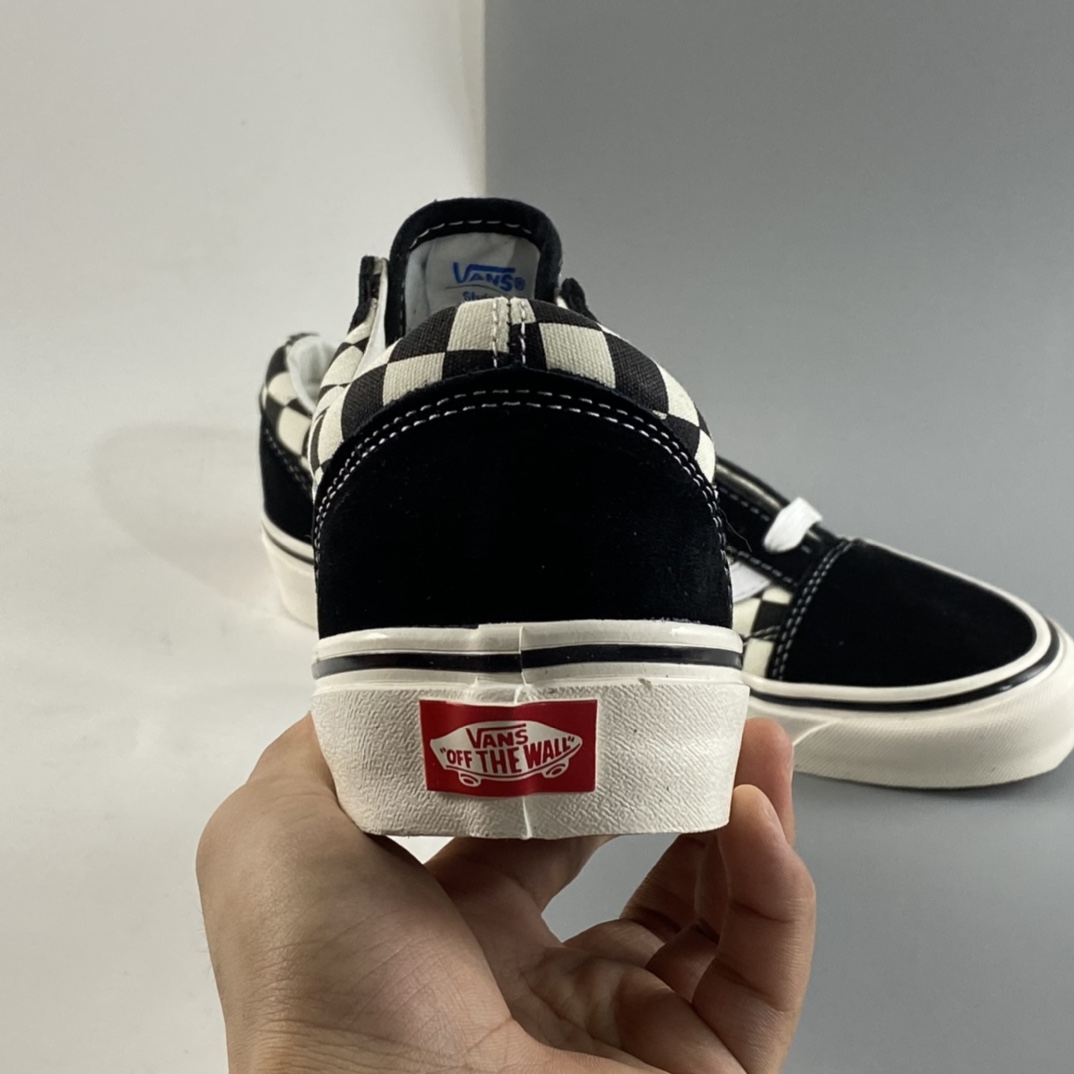P140  VANS Old Skool 安纳海姆亮油版休闲滑板鞋  棋盘格 VN0A38G2OAK