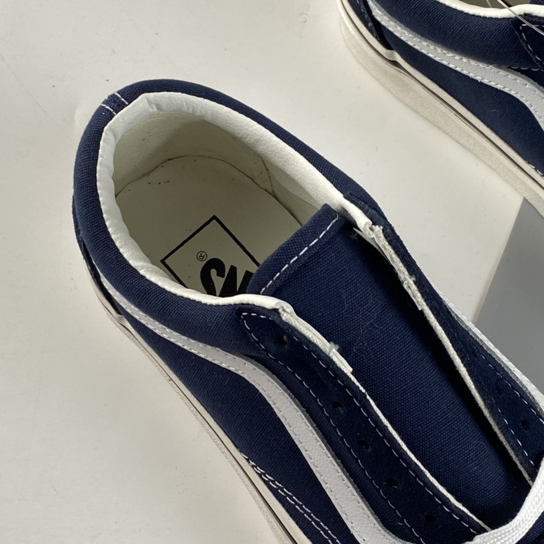 P140  VANS Old Skool 安纳海姆亮油版休闲滑板鞋 夜蓝色 VN0A38G2PXC