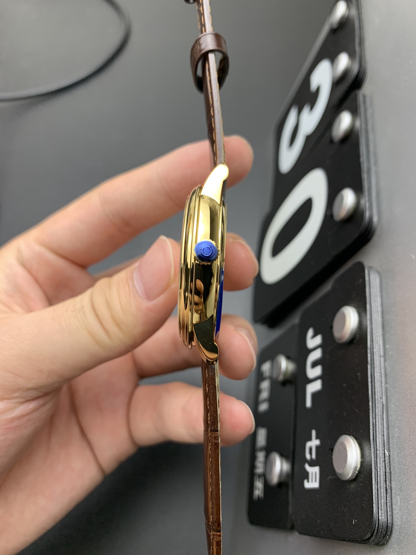 Omega MKS 金蝶飞