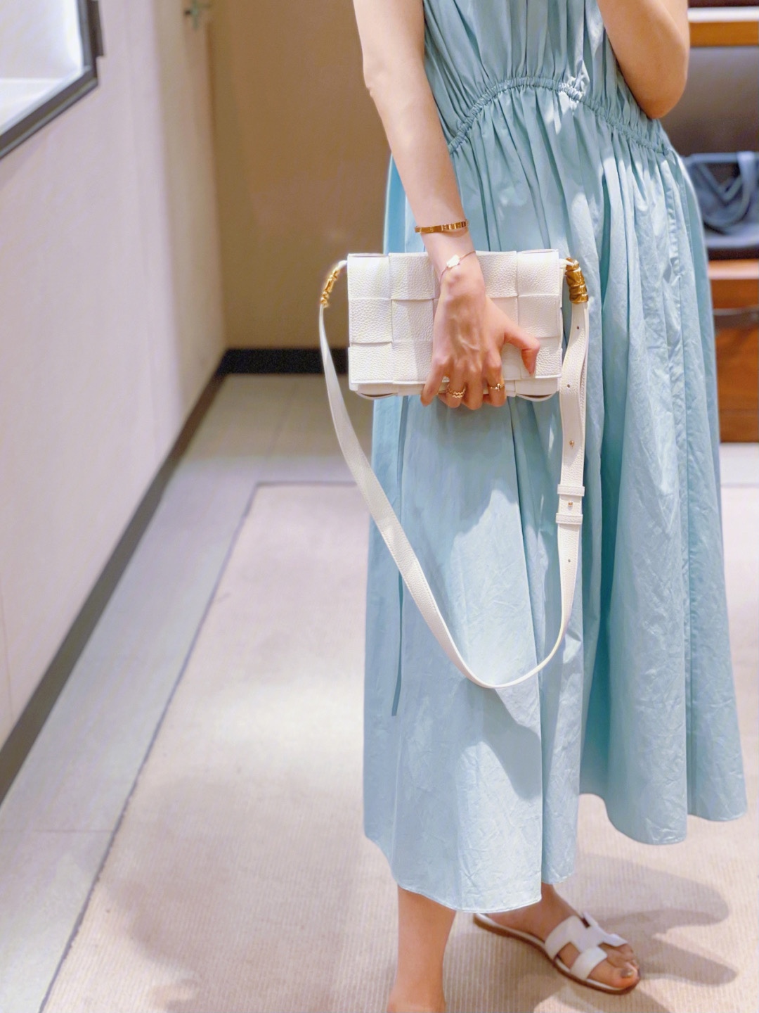 Bottega Veneta CASSETTE 23CM BAG 666870白色