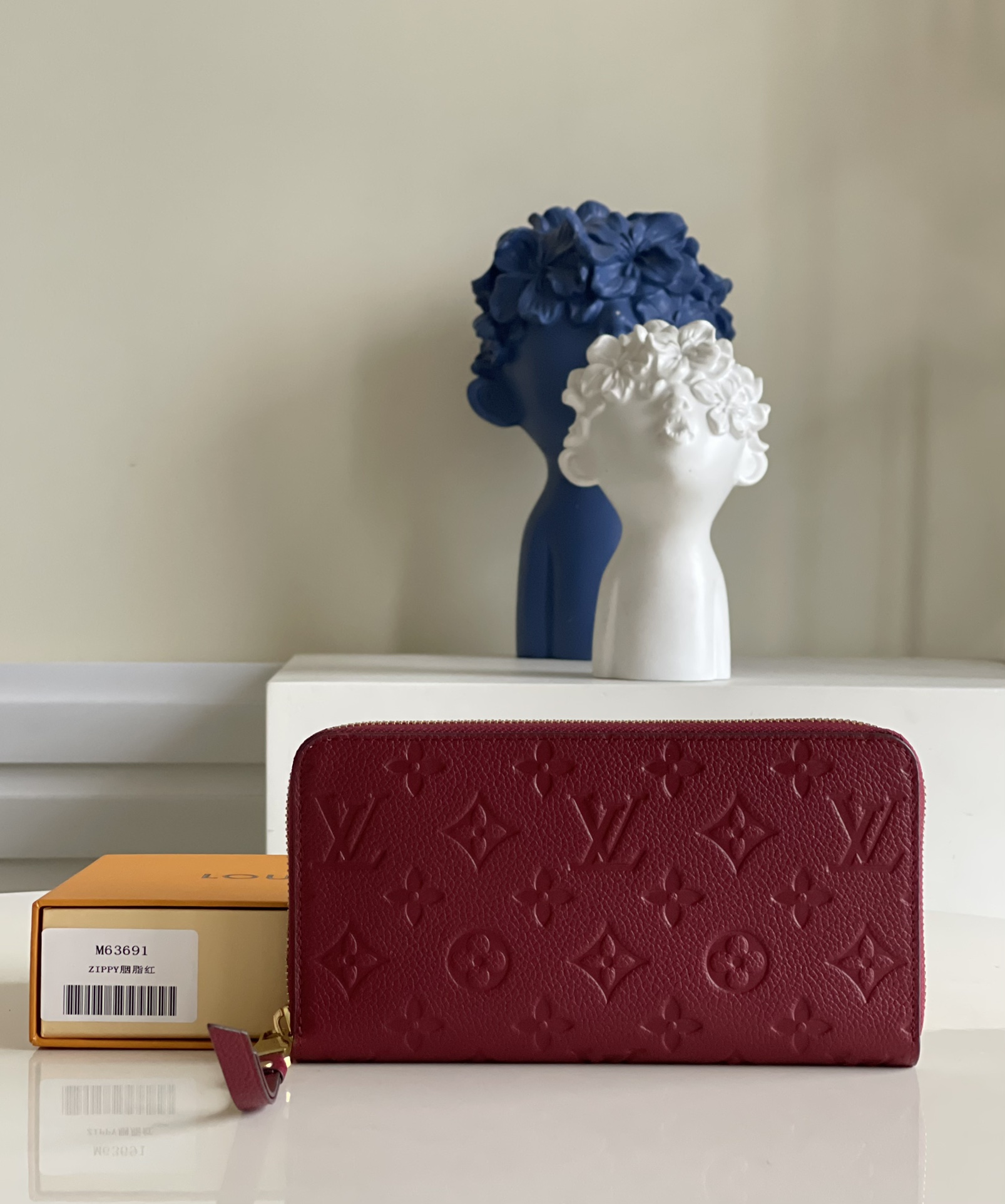 NO:397378,【Exclusive real photo M63691 purple and red】The classic wallet is made of Monogram Empreinte leather, and the Zippy wallet has a variety of functions. Size 19.5 x 10.5 x 2.5 cm v.350, LV [original leather], louis vuitton19860909【独家实拍M63691紫红】经典钱夹以Monogram Empreinte皮革裁制而成,功能多样的Zippy钱夹.尺寸19.5 x 10.5 x 2.5 厘米 v.350,LV【原厂皮】,louis vuitton,Bag
