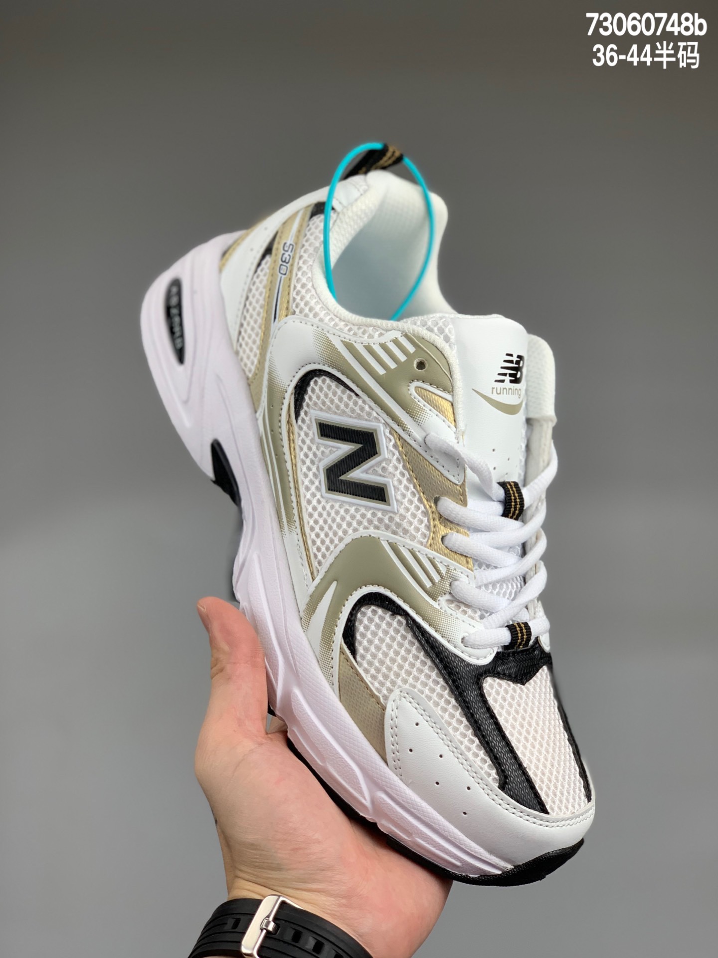 
小红书爆款新配色#New Balance NB530 复古休闲慢跑鞋 采用原厂材料和胶水质感无敌SWSIZE：36 36.5 37 37.5 38 38.5 39 40 40.5 41.5 42 42.5 43 44
编码：73060748b