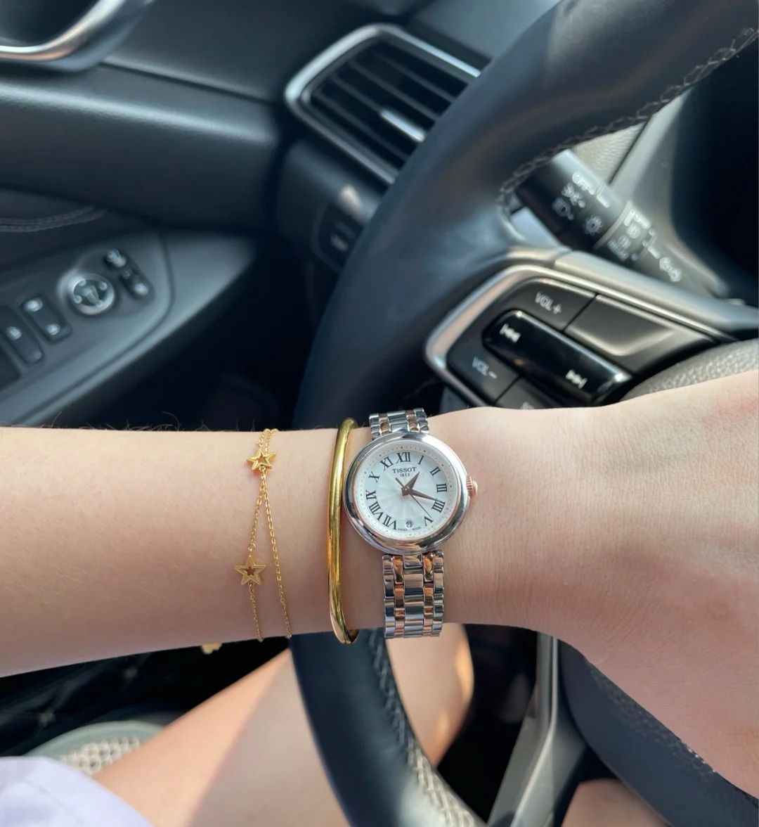 TISSOT Carly Series: Elegant Women’s Wristwatches for Urban Professionals - 图片 4