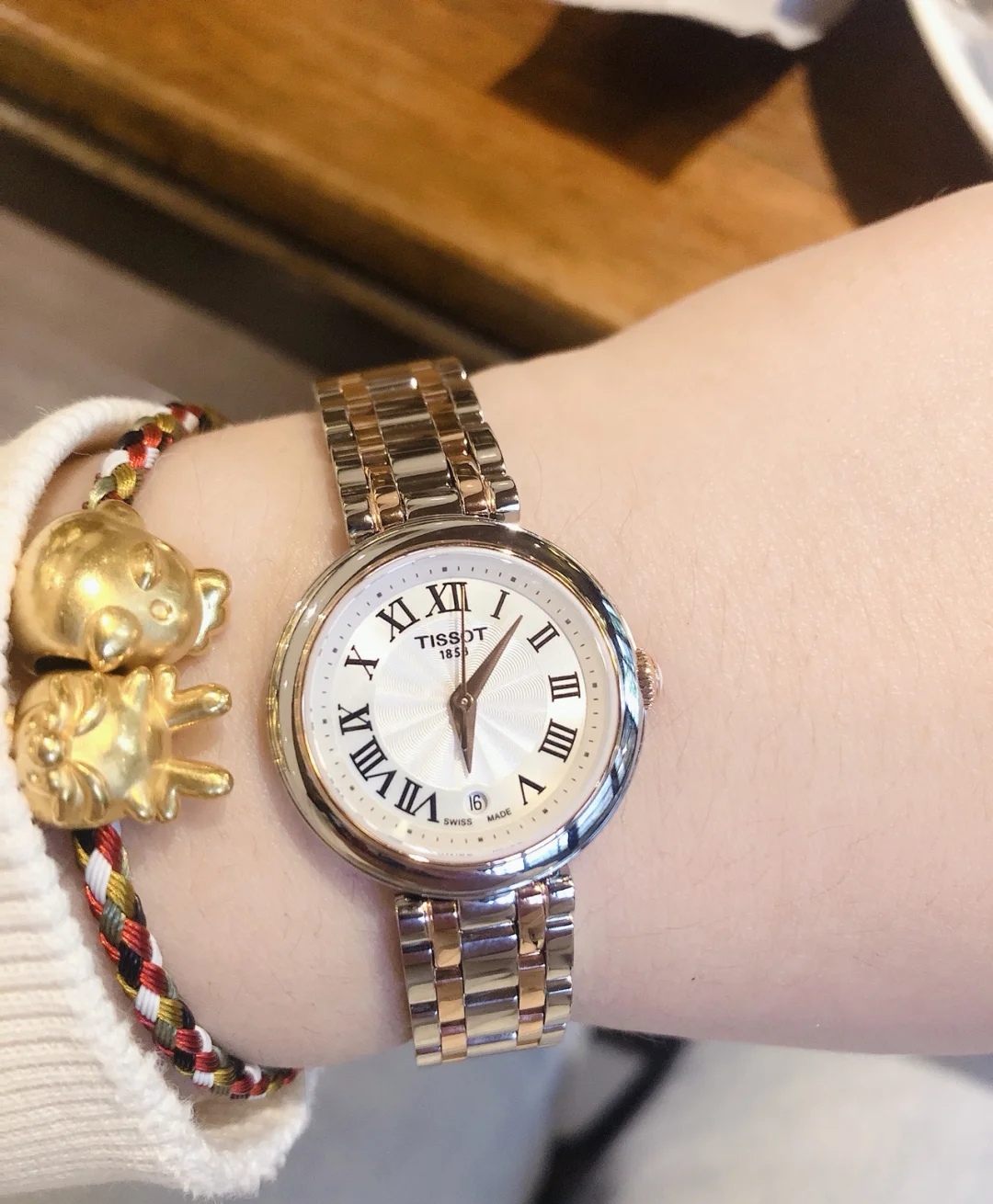 TISSOT Carly Series: Elegant Women’s Wristwatches for Urban Professionals - 图片 7