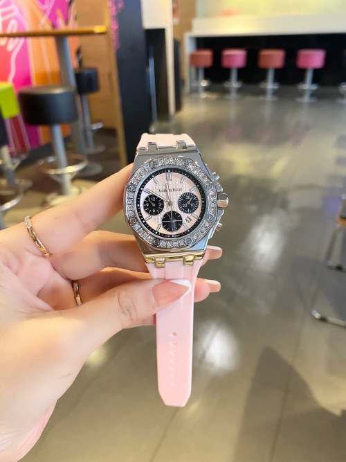 Audemars Piguet Royal Oak Limited Edition Pink Rubber Strap Watch 1 Audemars Piguet Royal Oak Limited Edition Pink Rubber Strap Watch