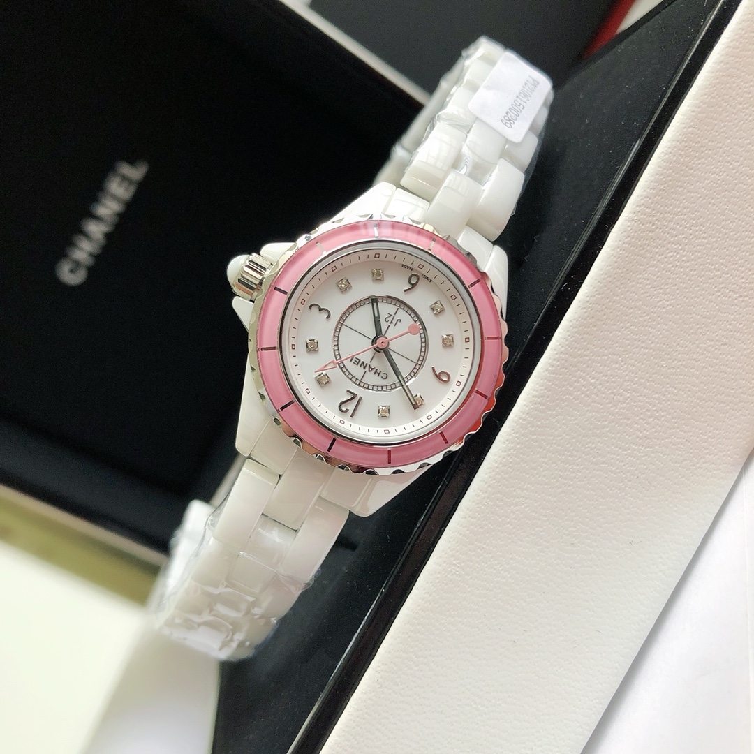 Chanel J12 Series: Luxury Swiss Watch with Sophisticated Design and High-Tech Features - 图片 4