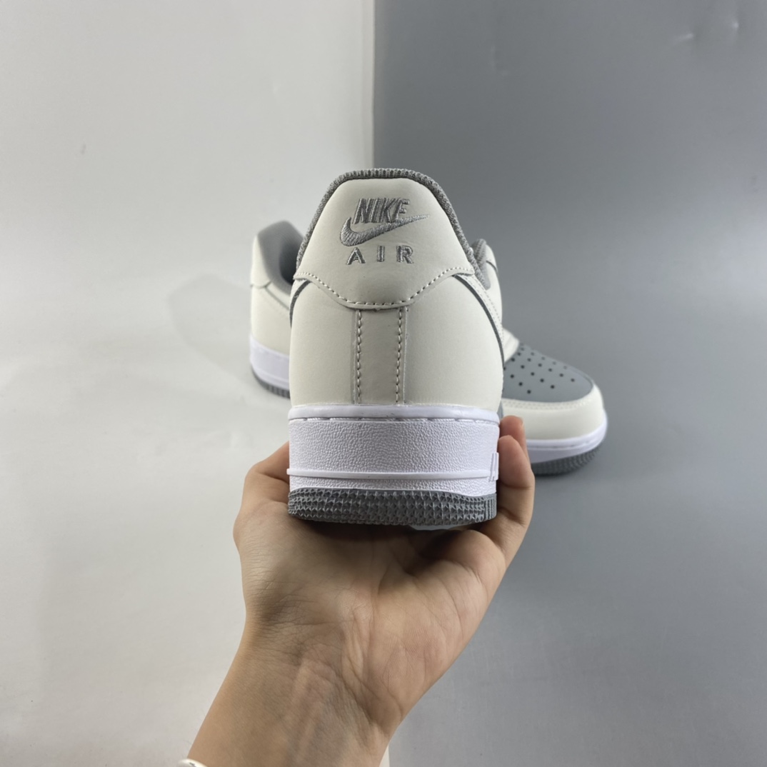 P220  NIKE Air Force 1 Low 空军一号低帮休闲板鞋 BV6088-301