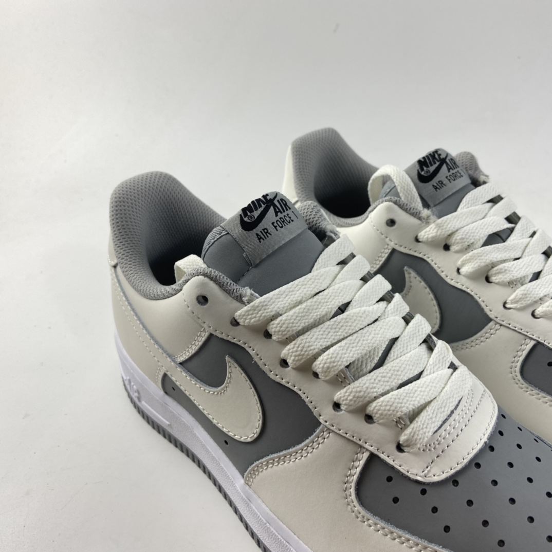P220  NIKE Air Force 1 Low 空军一号低帮休闲板鞋 BV6088-301