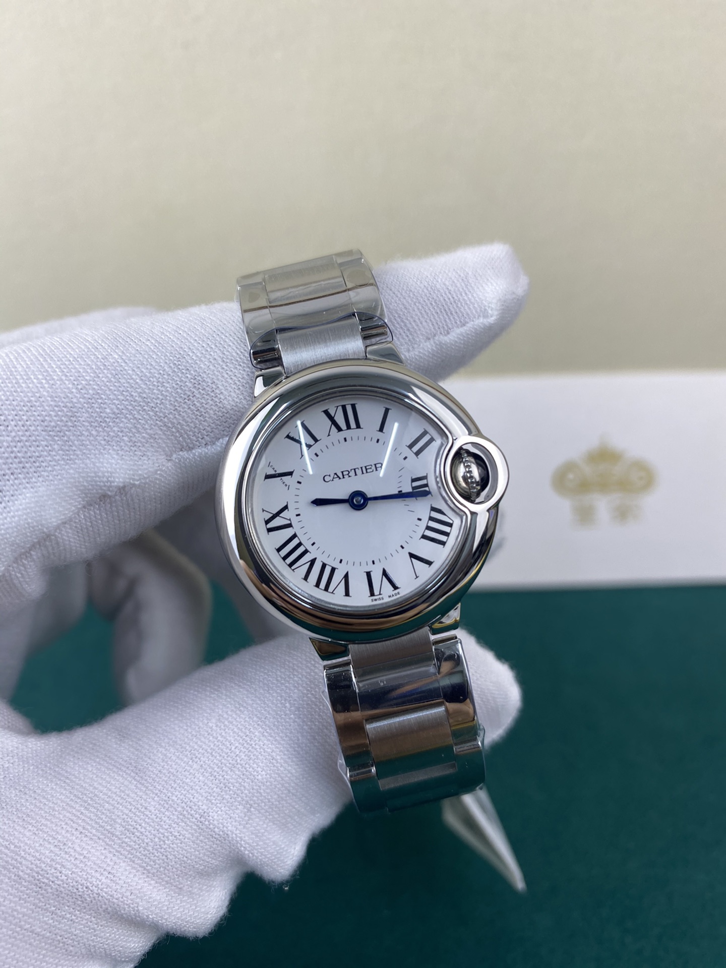 Cartier 皇家 卡地亚蓝气球28mm光面洁白，手细适合