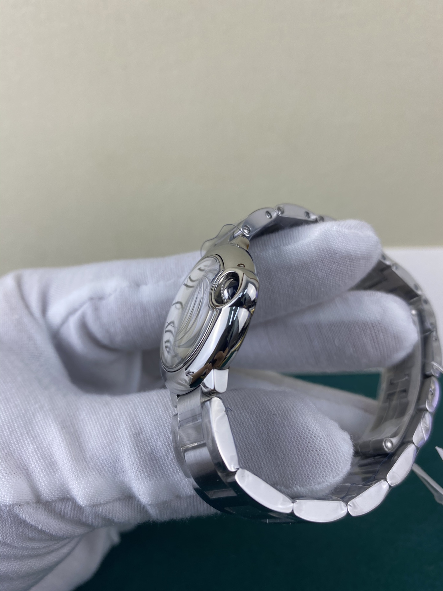 Cartier 皇家 卡地亚蓝气球28mm光面洁白，手细适合