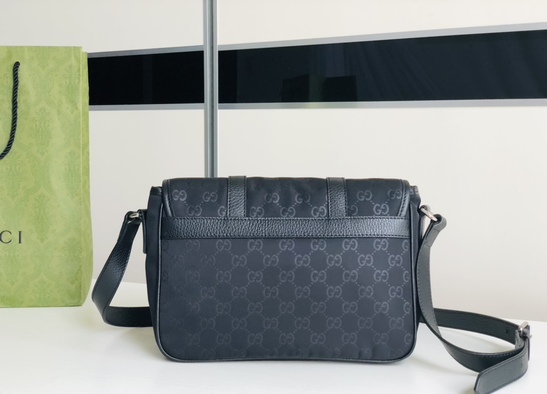 路易威登 Louis Vuitton 高定典藏名品高定成衣时装外套连衣裙衬衫T恤 #089582BD 3