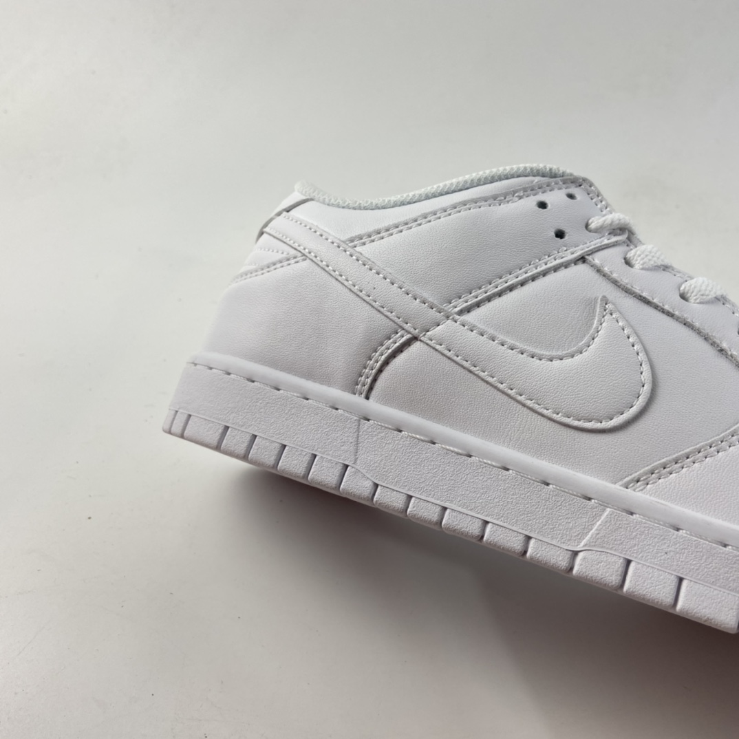P240  NIKE SB Dunk Low Prm 纯白配色SB扣碎篮板时尚休闲板鞋 DD1503-109