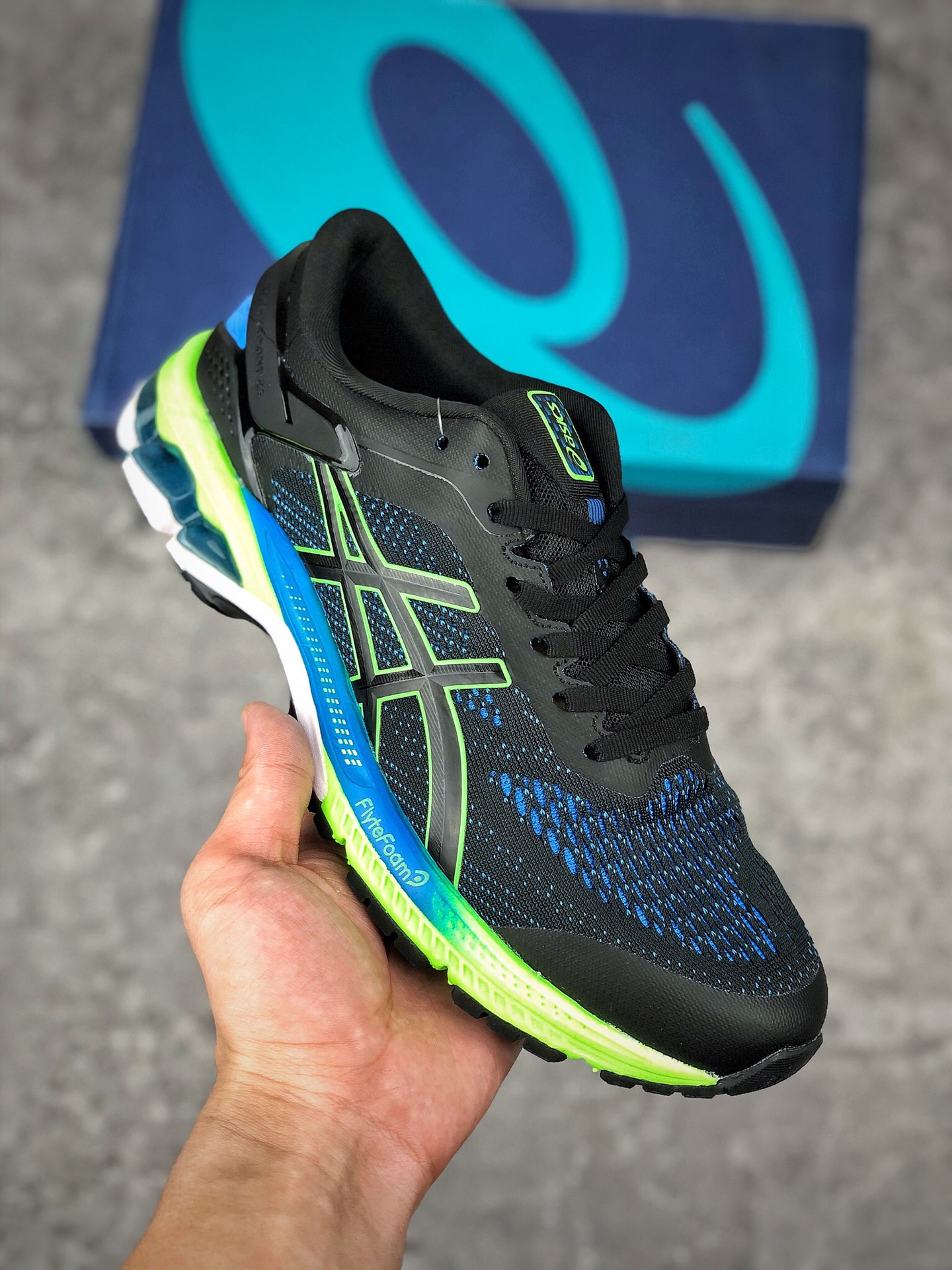  支持放店
 “跑鞋之王”ASICS/亚瑟士 GEL-NIMBUS 26代
原档案据数开发楦型纸版#
原装印尼工代进口单丝纤维程工网布鞋面#
轻舒量适透气材质 后环跟绕式可视GEL缓震胶效果
采用前掌FLYTEFOAM Propel缓中震底科技
码数：39.5 40 40.5 41.5 42 42.5 43.5 44 44.5