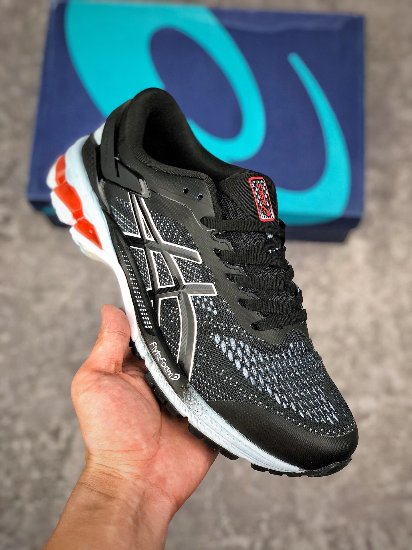  支持放店
 “跑鞋之王”ASICS/亚瑟士 GEL-NIMBUS 26代
原档案据数开发楦型纸版#
原装印尼工代进口单丝纤维程工网布鞋面#
轻舒量适透气材质 后环跟绕式可视GEL缓震胶效果
采用前掌FLYTEFOAM Propel缓中震底科技
码数：39.5 40 40.5 41.5 42 42.5 43.5 44 44.5