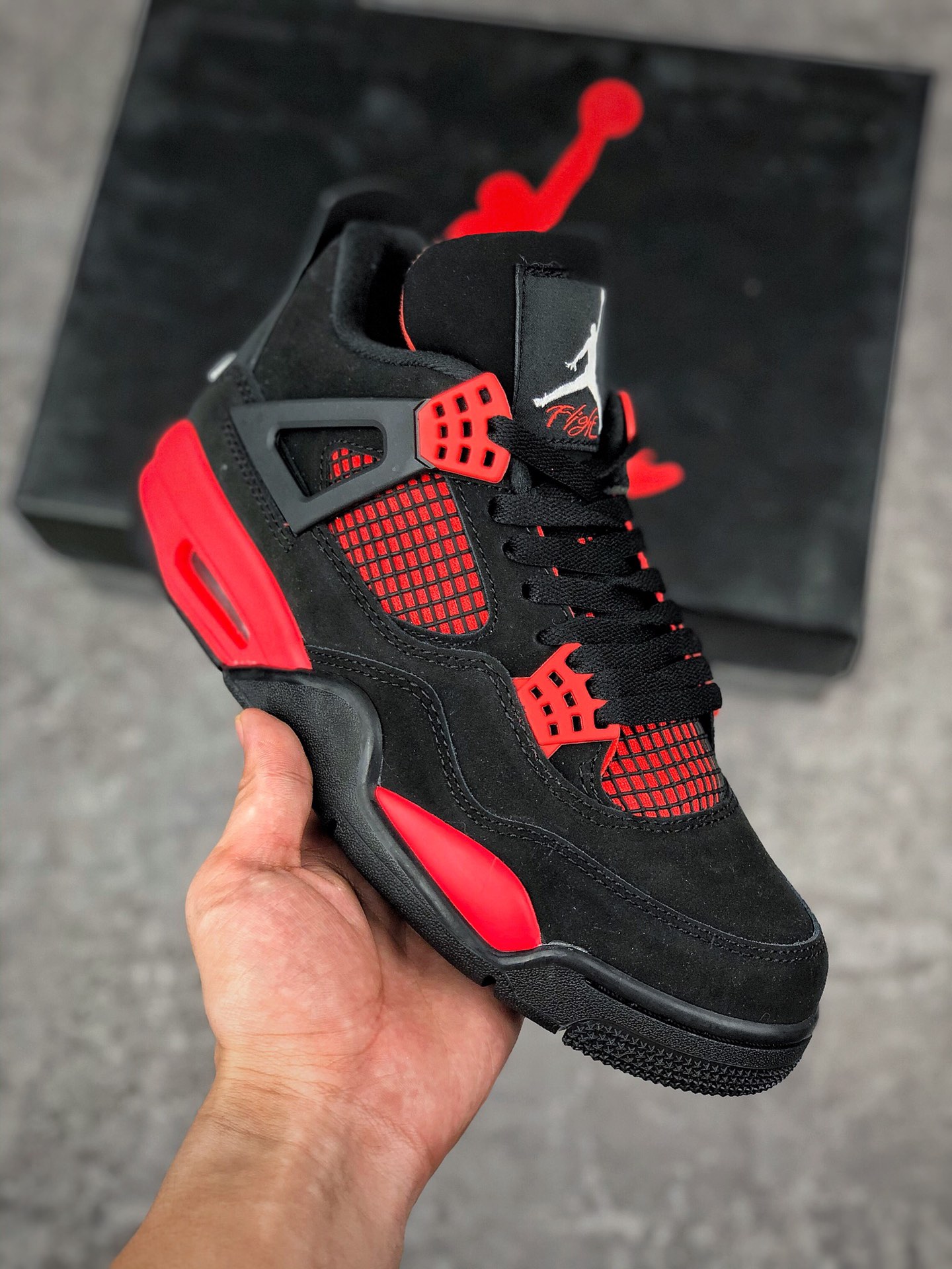  核心放店
纯原版本 Air Jordan 4 Retro 